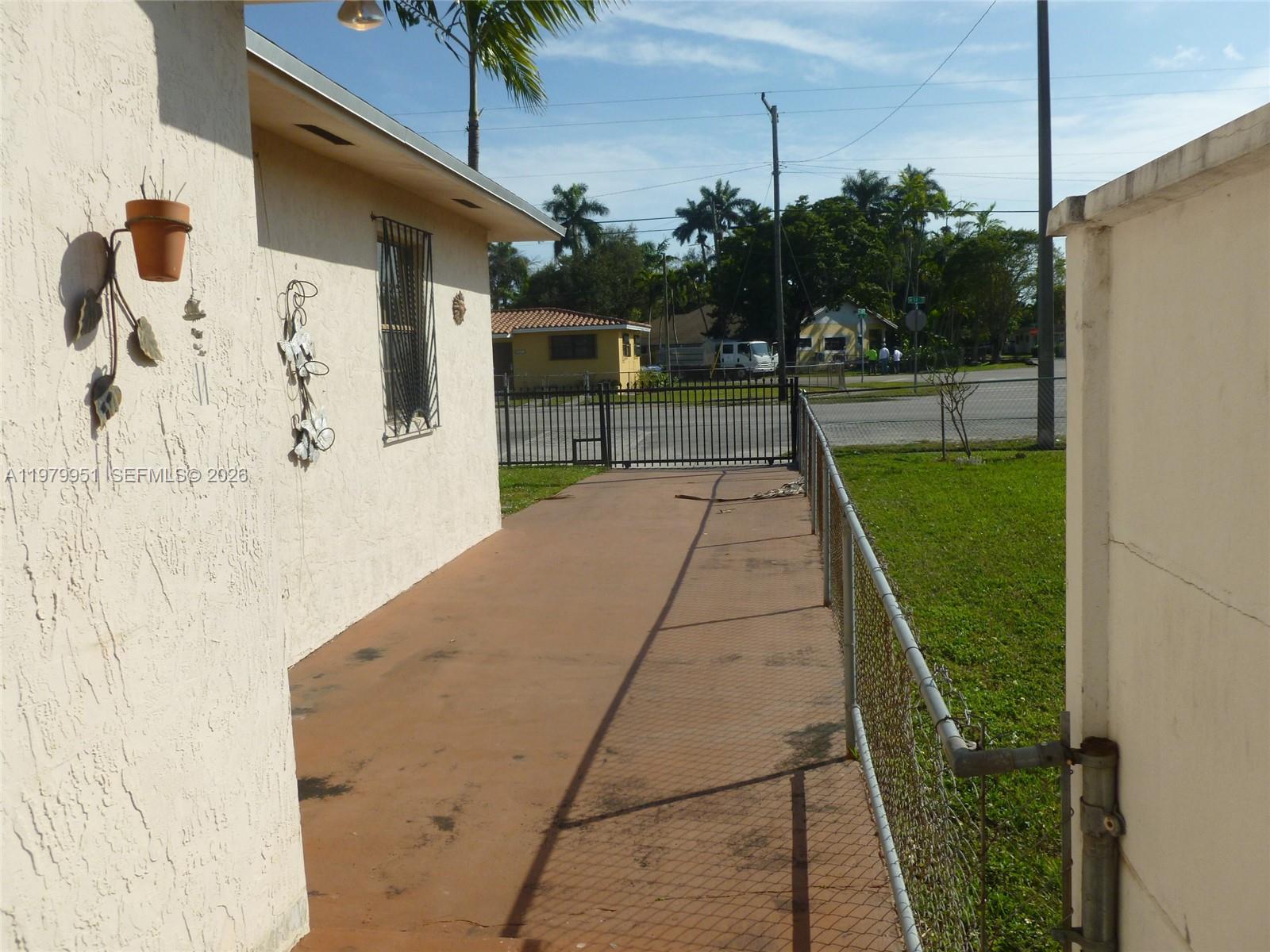 GRAPELAND HEIGHTS - Residential