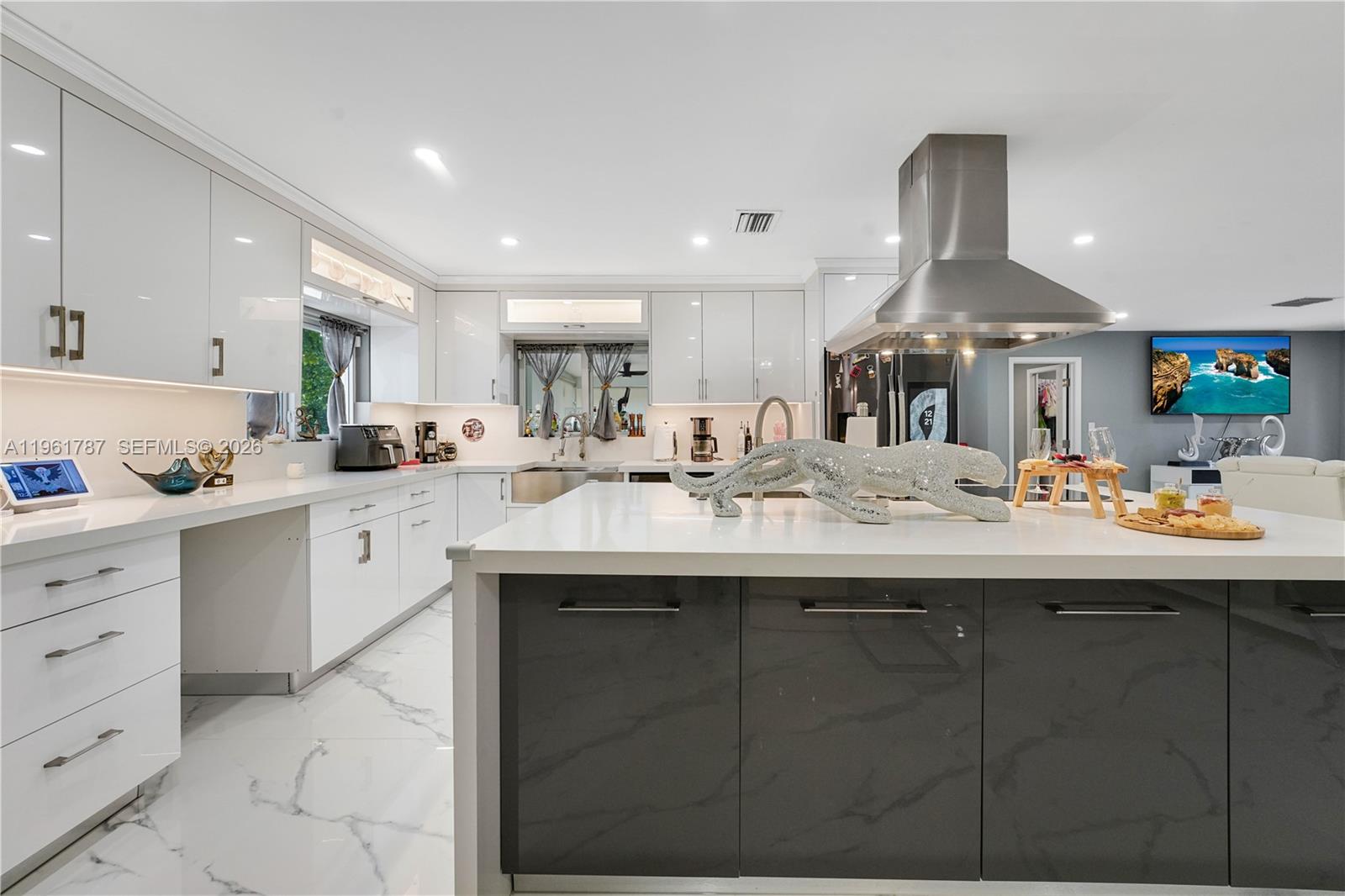 FOREST HILLS - Residential