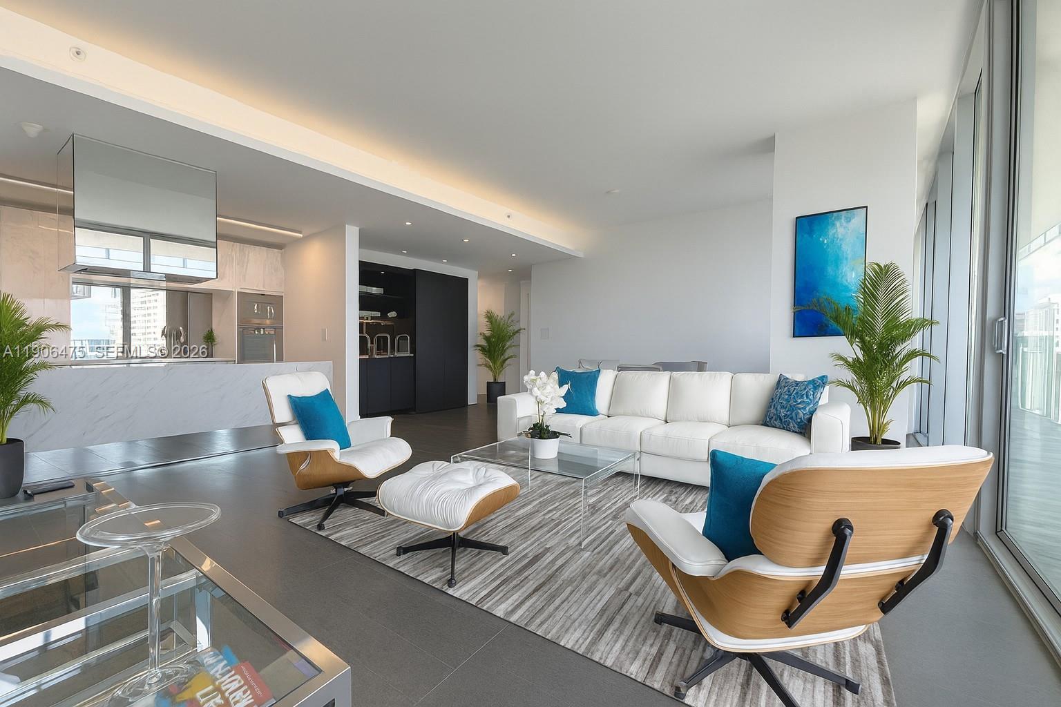 GLASS 120 CONDO - Residential