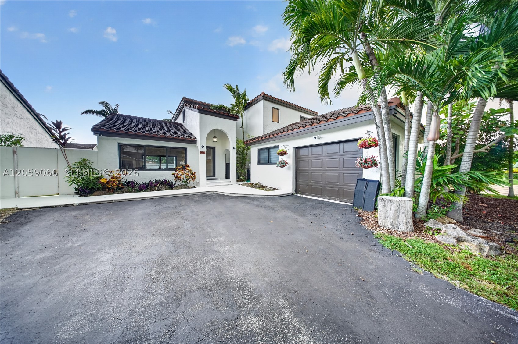 KENLAND HOMES - Residential
