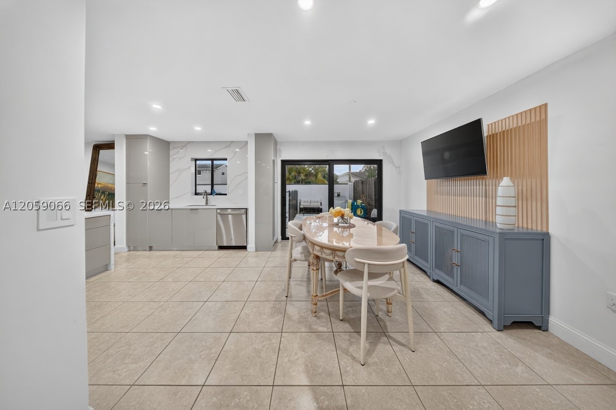 KENLAND HOMES - Residential