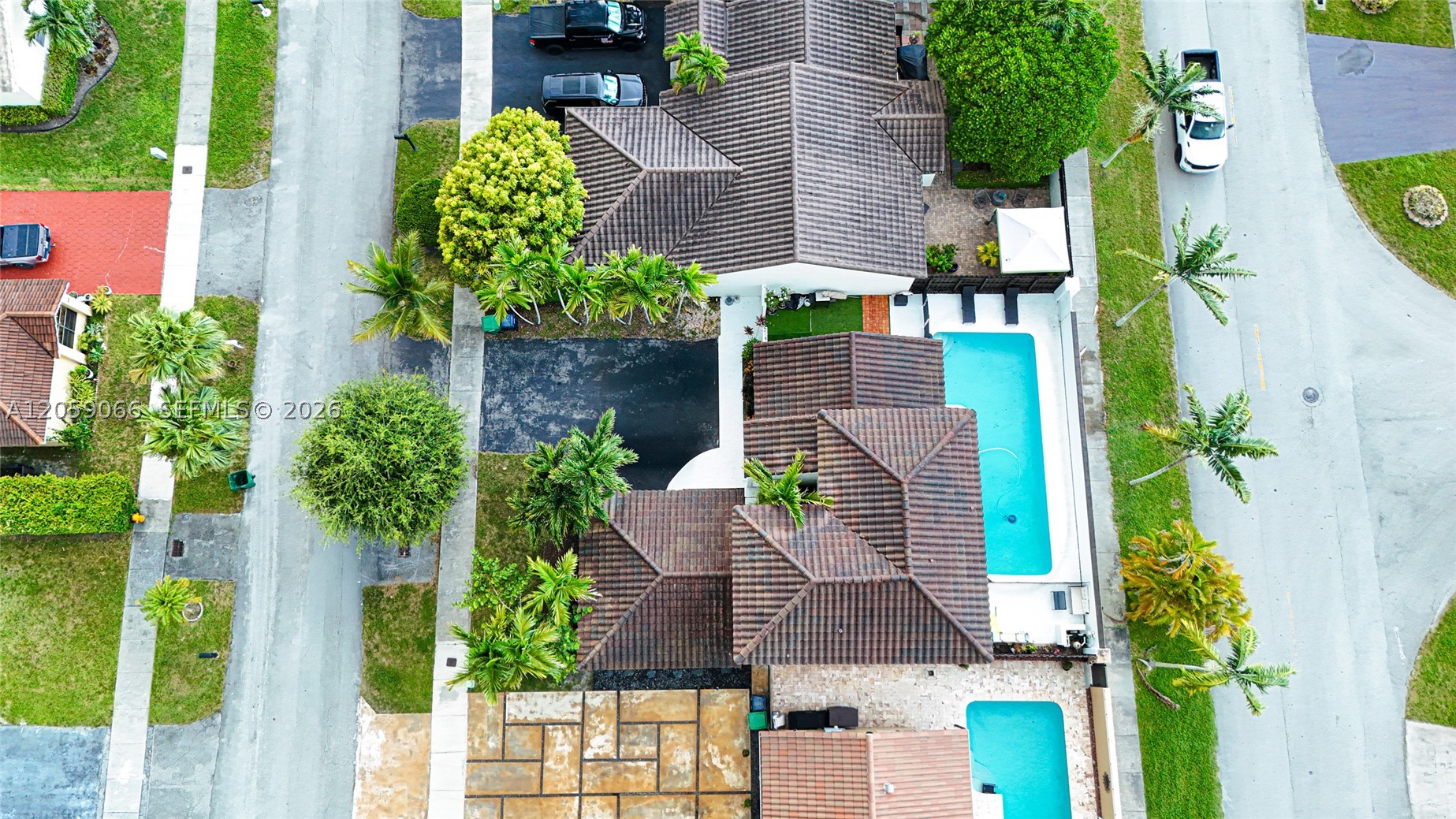 KENLAND HOMES - Residential