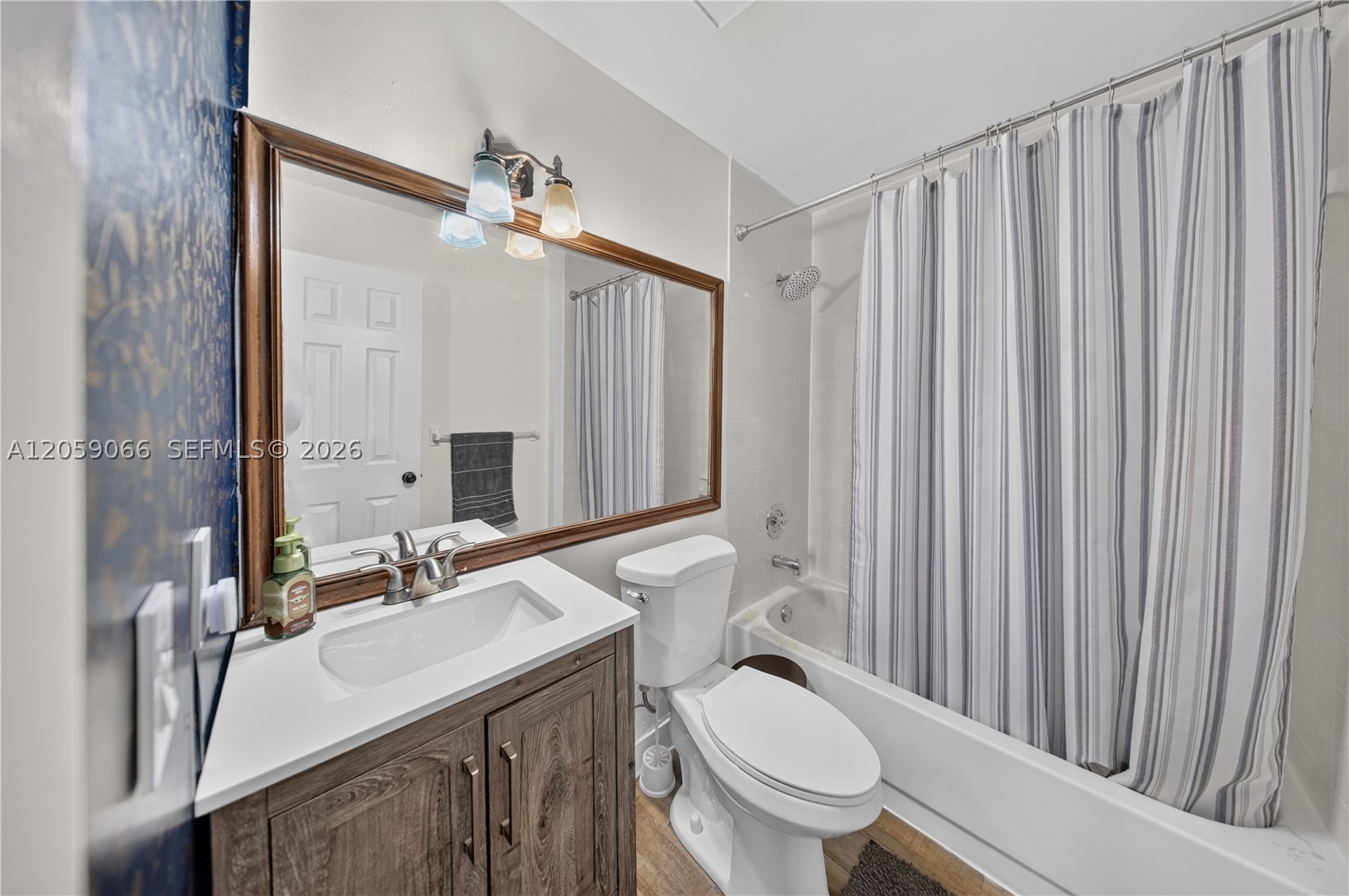 KENLAND HOMES - Residential