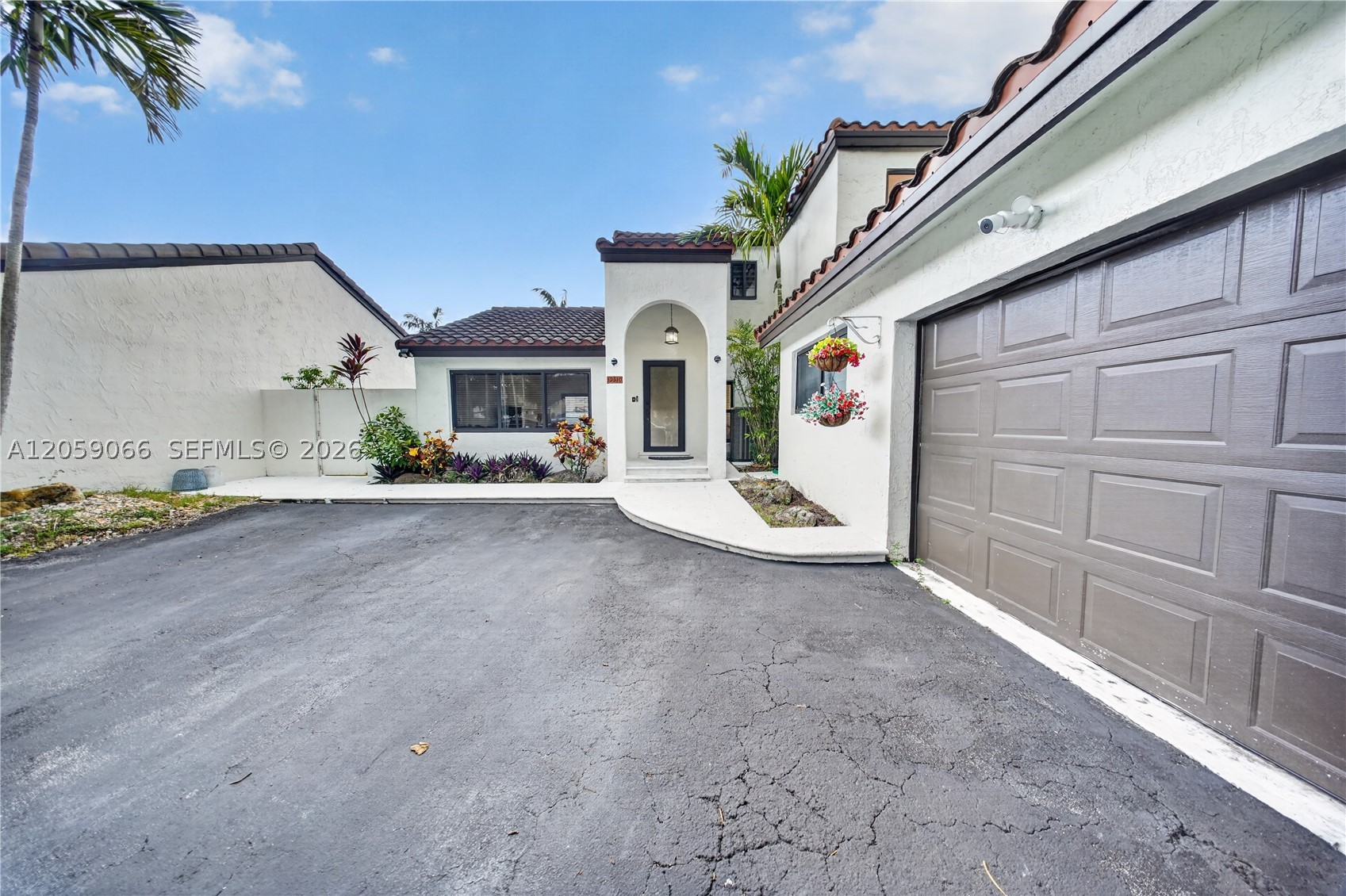 KENLAND HOMES - Residential