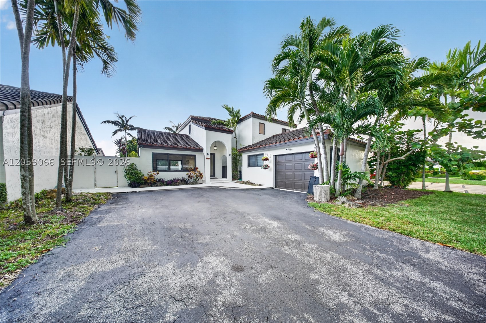KENLAND HOMES - Residential
