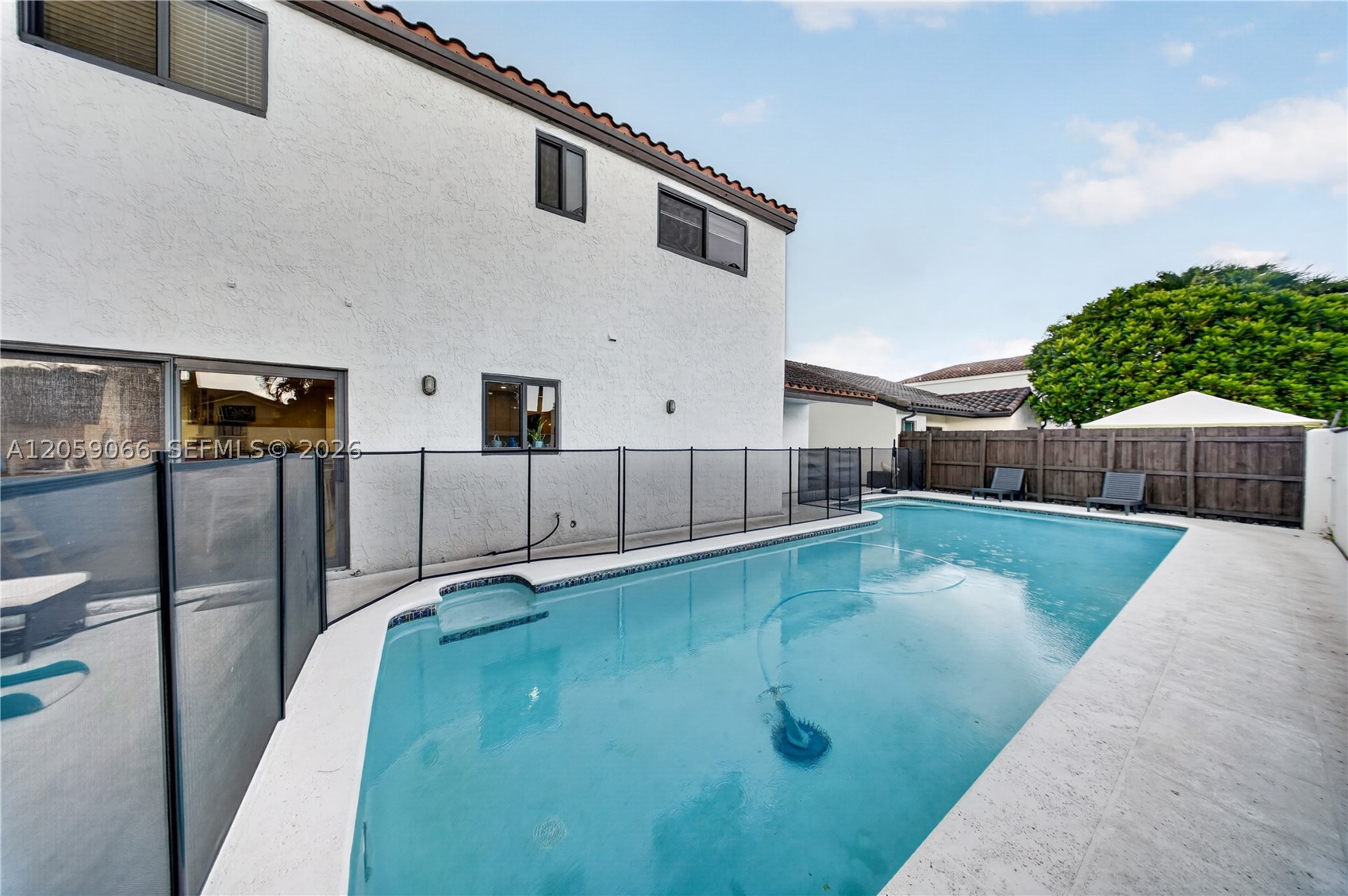 KENLAND HOMES - Residential