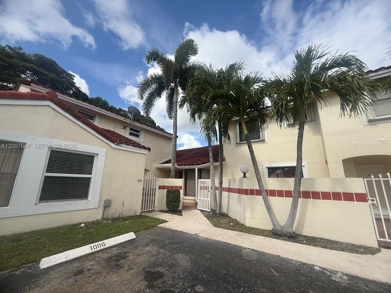Spacious and bright townhouse with three bedrooms and two bathrooms. Enjoy the spacious, well-maintained backyard, ideal for entertaining or relaxing in the sun, making it a great outdoor retreat. Windows with accordion shutters. Inside, you'll find the convenience of in-unit laundry, adding to the ease of daily living.
Seller is highly motivated to sell.
This property has 2 HOA's $185 monthly and $56 quarterly.

The property is available for viewing next Monday, April 27, 2026. Please make an appointment.