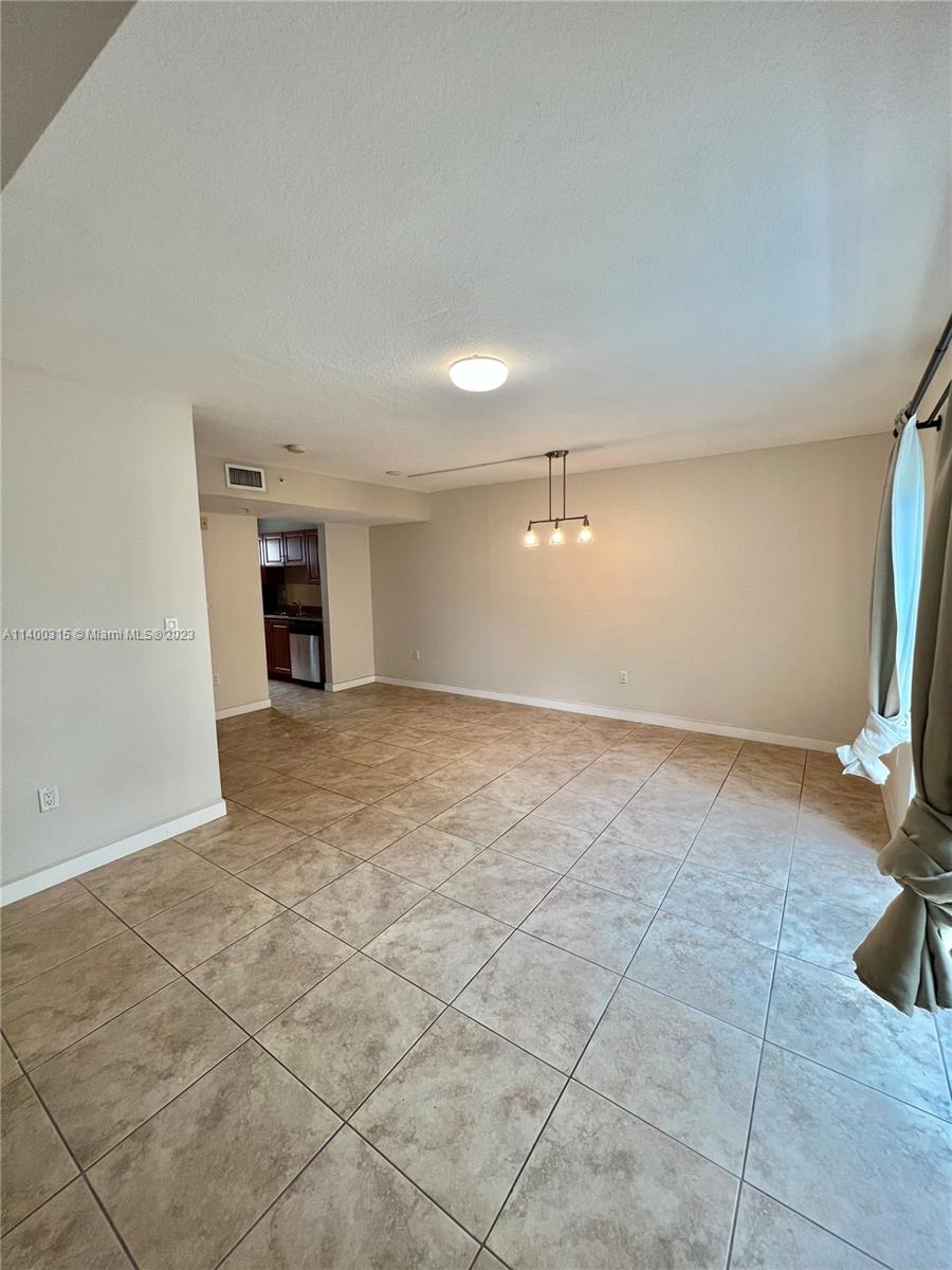 LAS BRISAS OF MIAMI BEACH - Residential