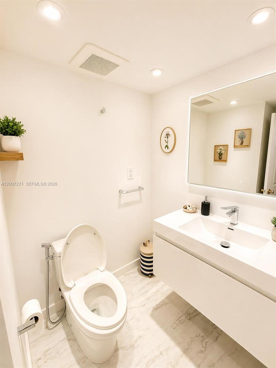 AQUASOL CONDO - Residential