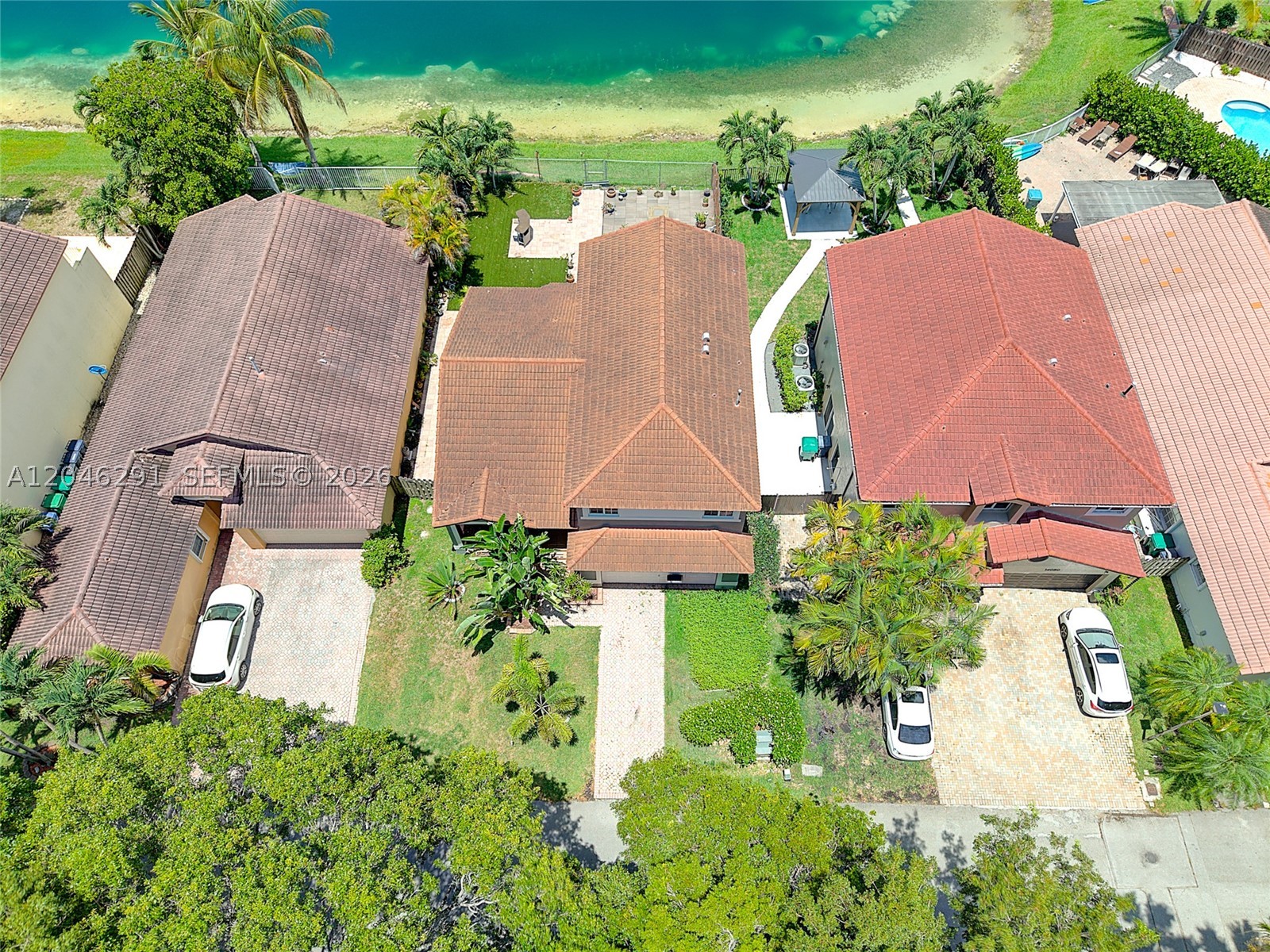 FOUR LAKES SEC 1 - Residential
