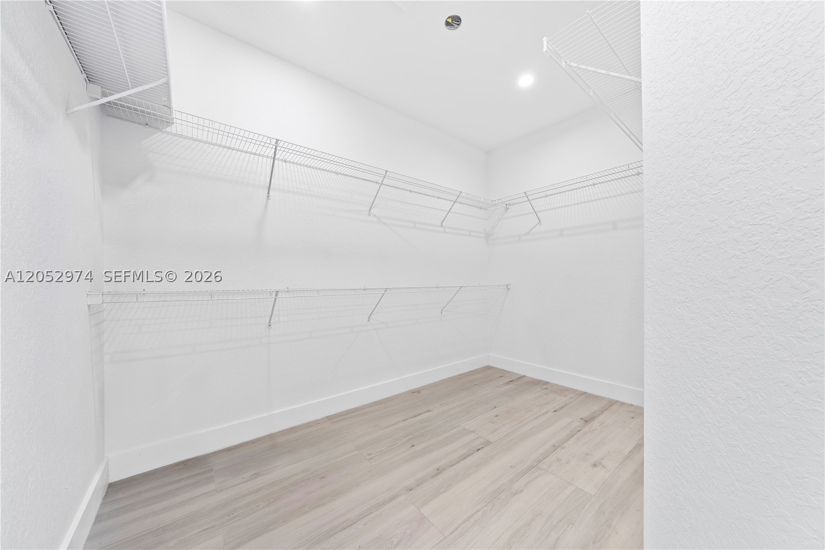 SUNSET LAKES PLAT THREE - Residential