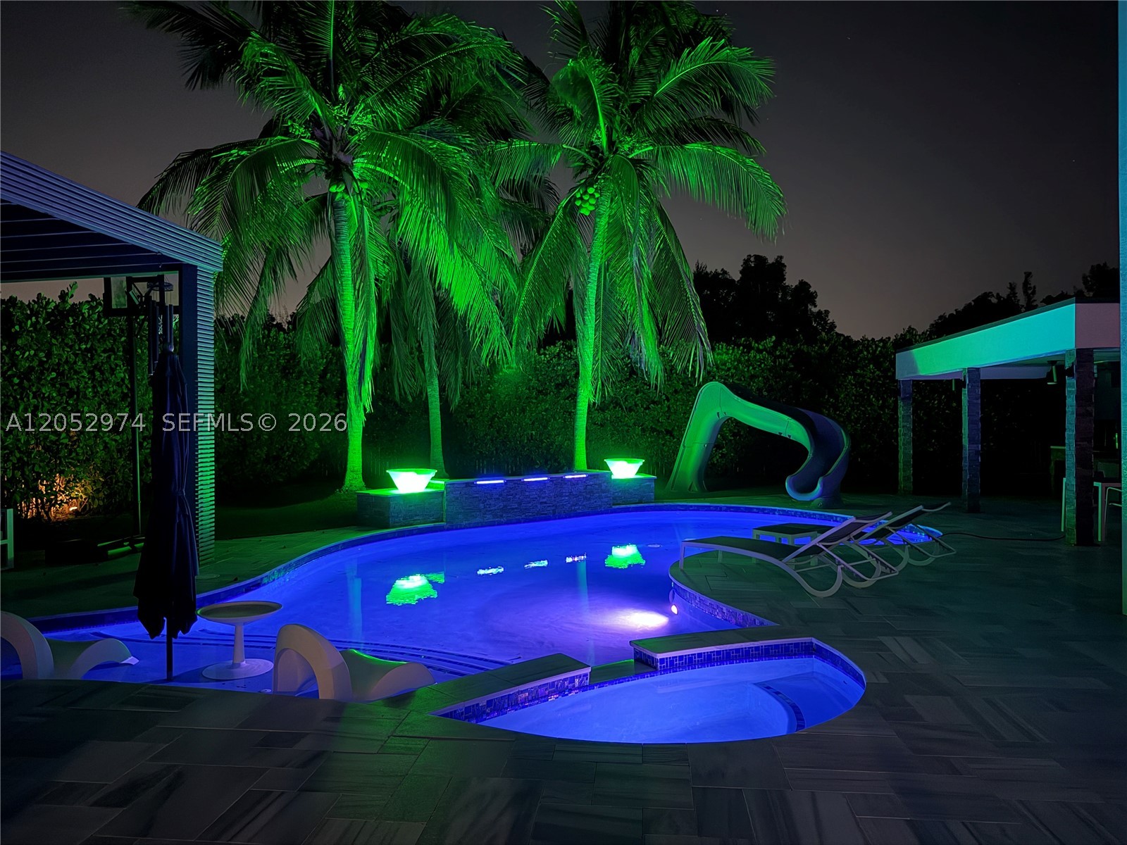SUNSET LAKES PLAT THREE - Residential