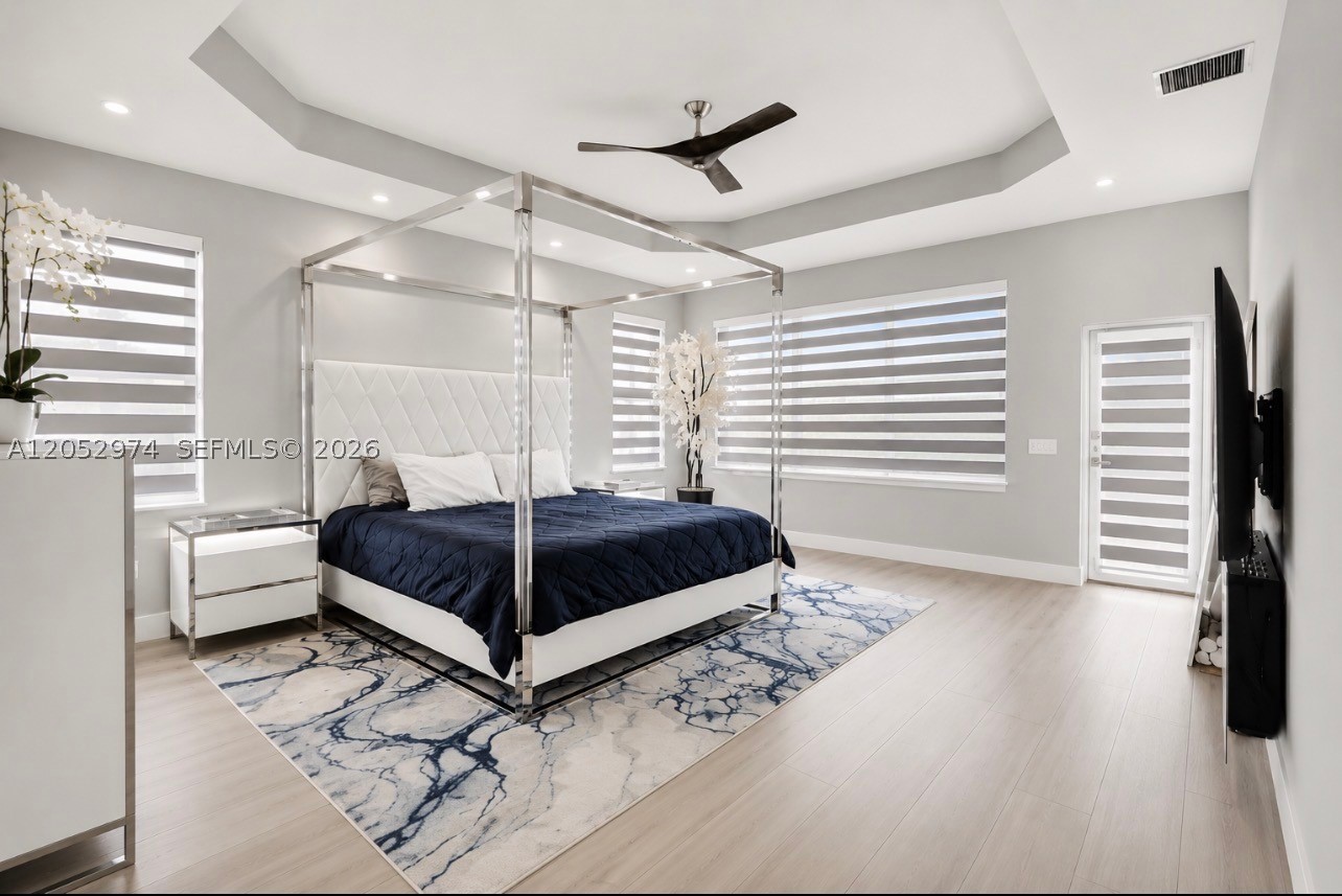 SUNSET LAKES PLAT THREE - Residential