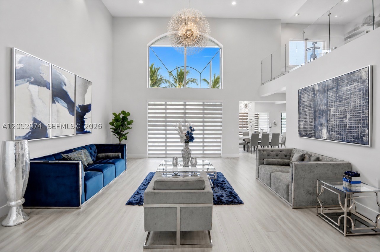 SUNSET LAKES PLAT THREE - Residential