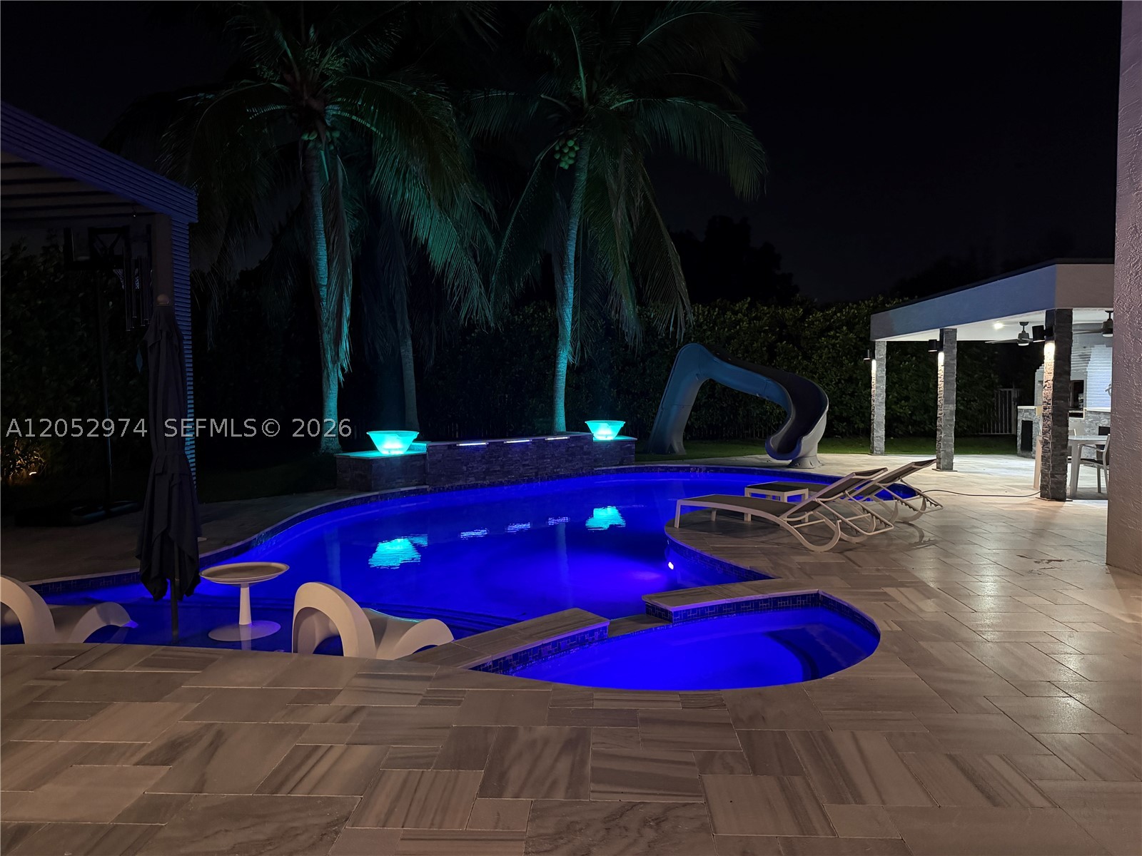 SUNSET LAKES PLAT THREE - Residential