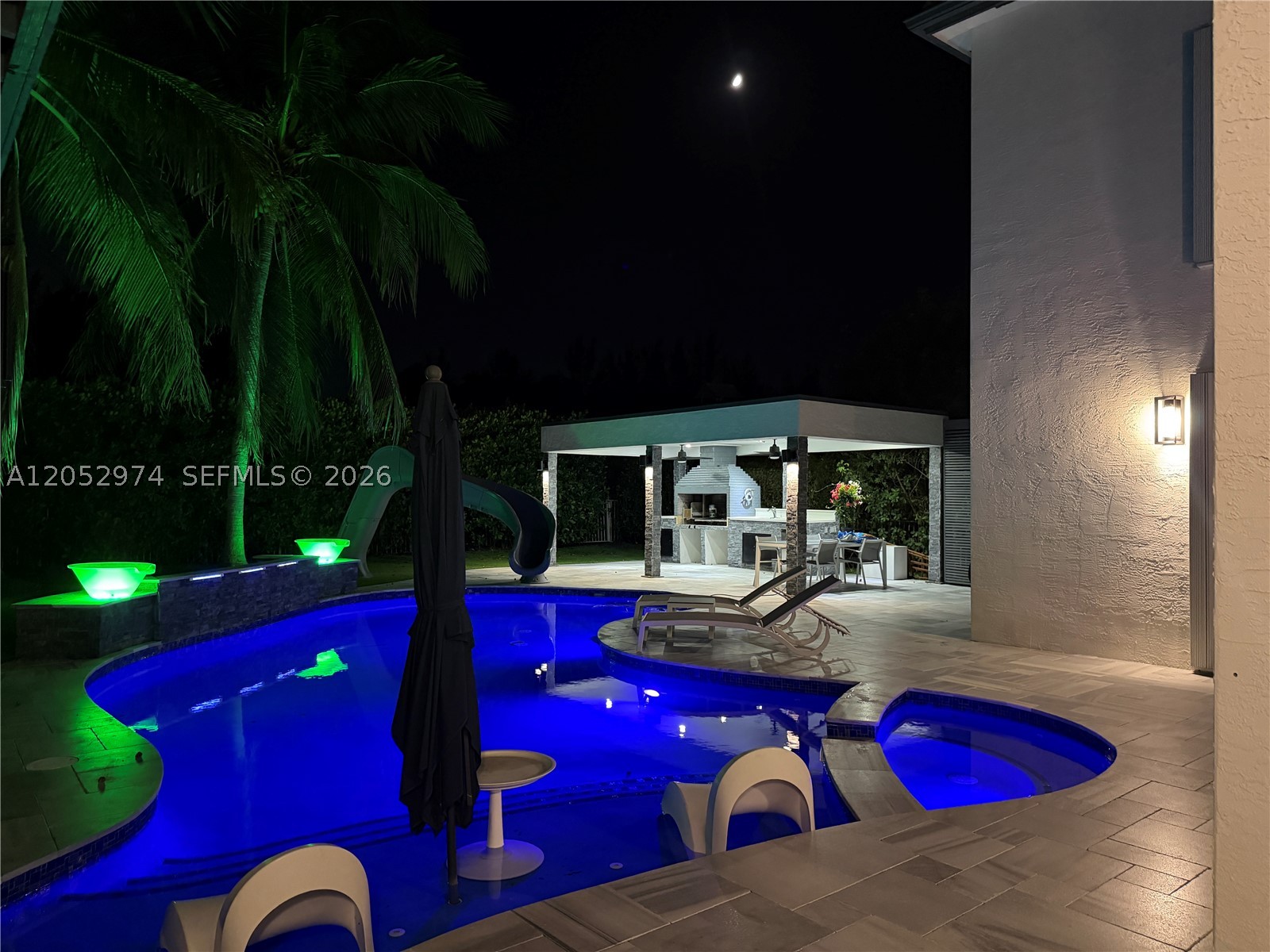 SUNSET LAKES PLAT THREE - Residential
