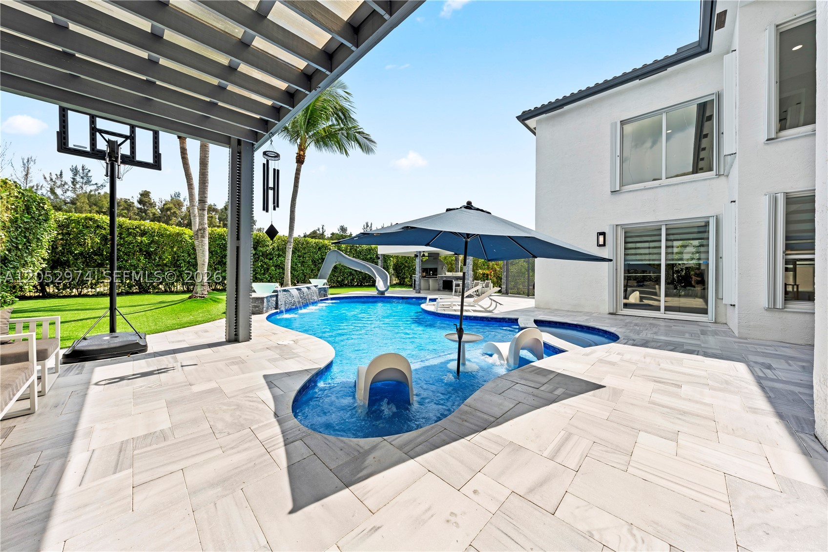 SUNSET LAKES PLAT THREE - Residential