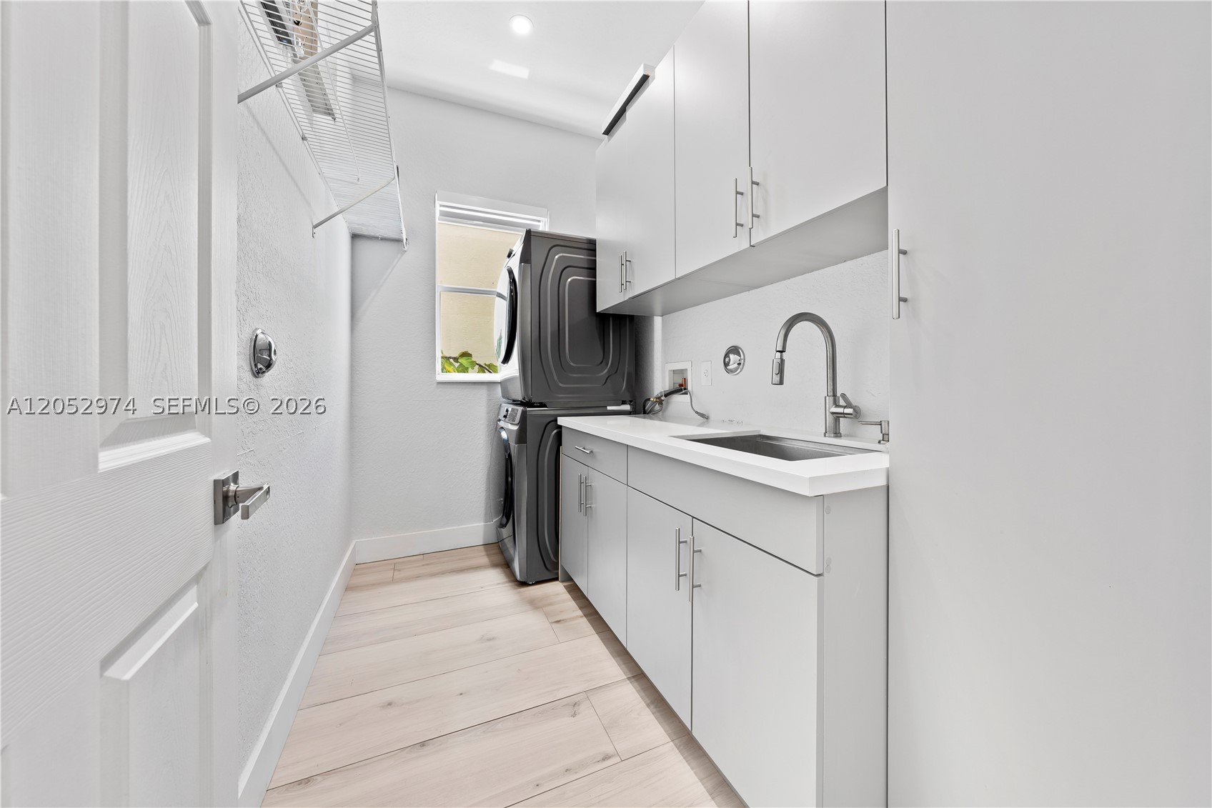 SUNSET LAKES PLAT THREE - Residential