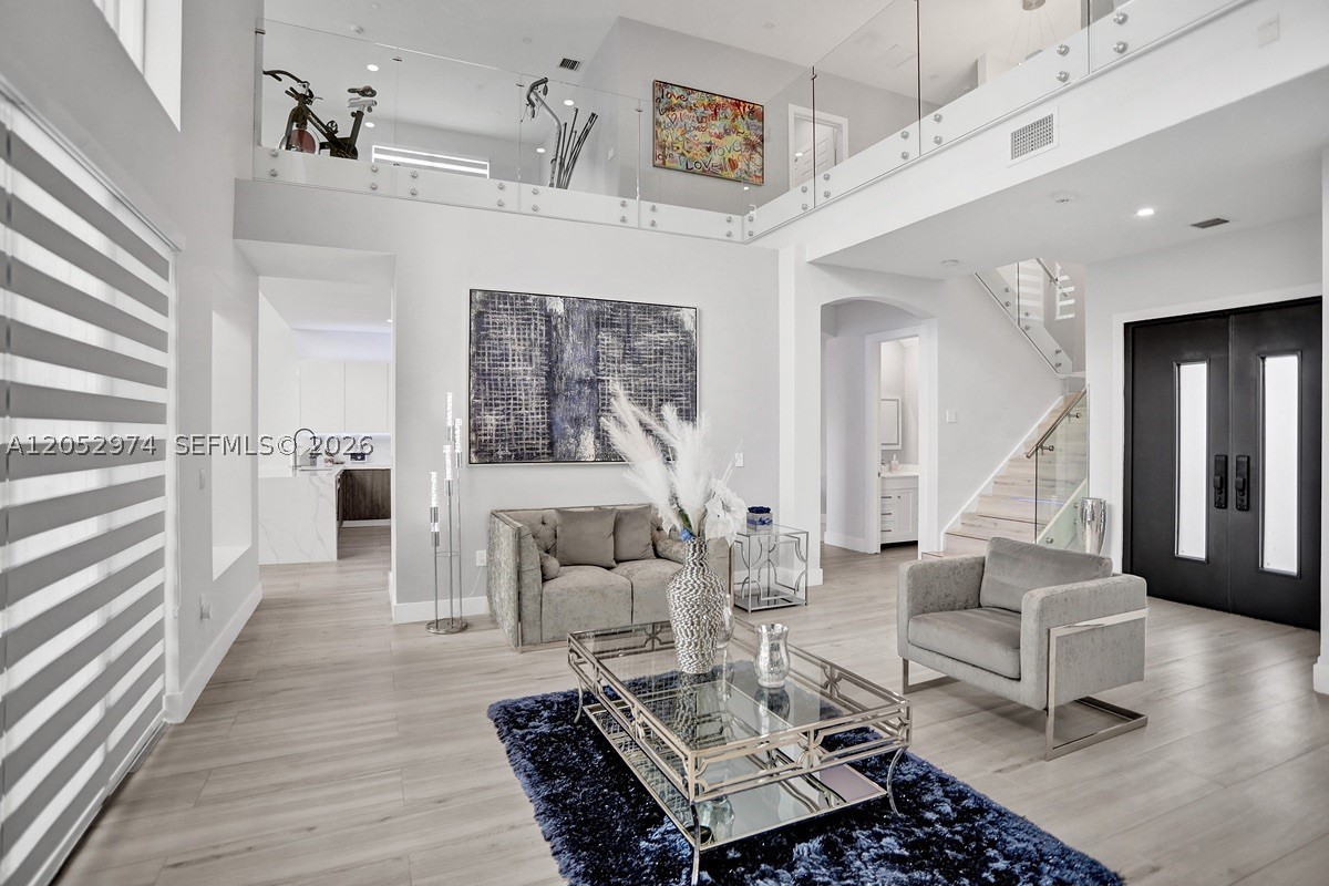 SUNSET LAKES PLAT THREE - Residential