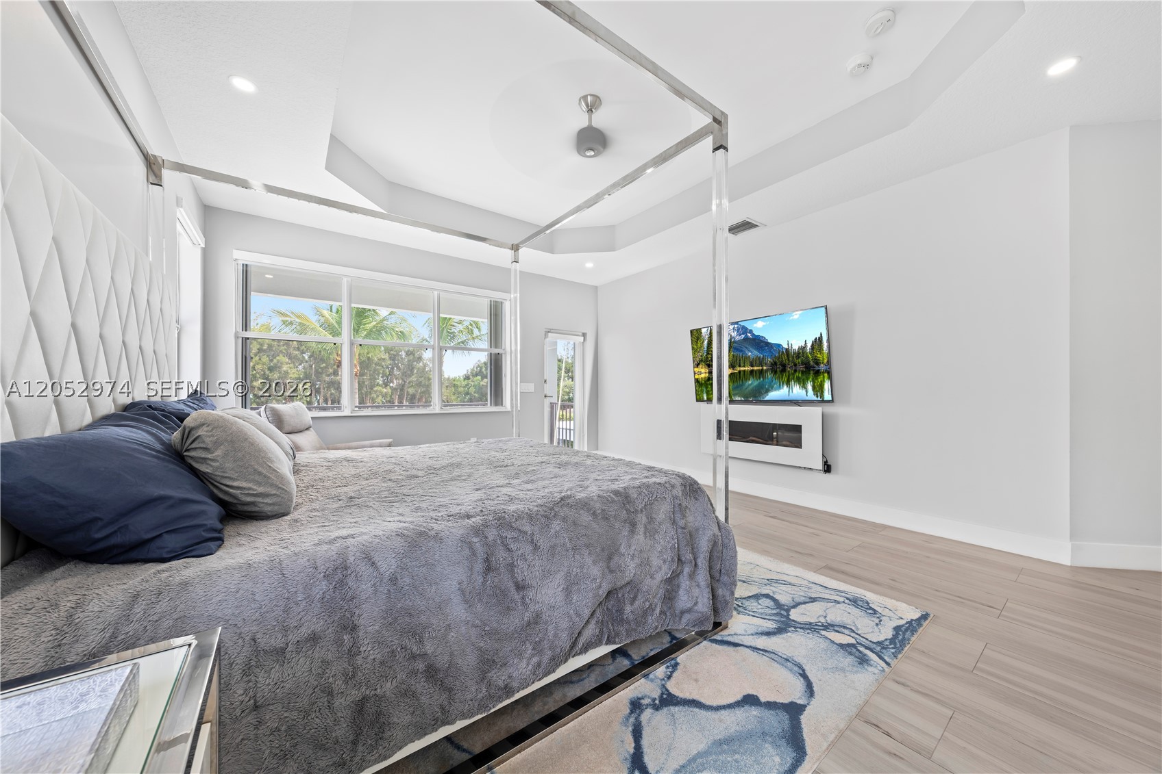 SUNSET LAKES PLAT THREE - Residential
