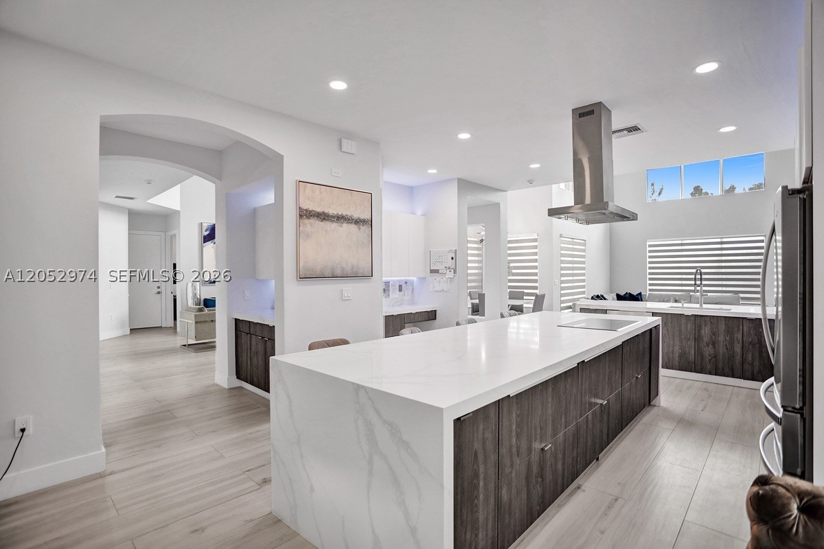 SUNSET LAKES PLAT THREE - Residential