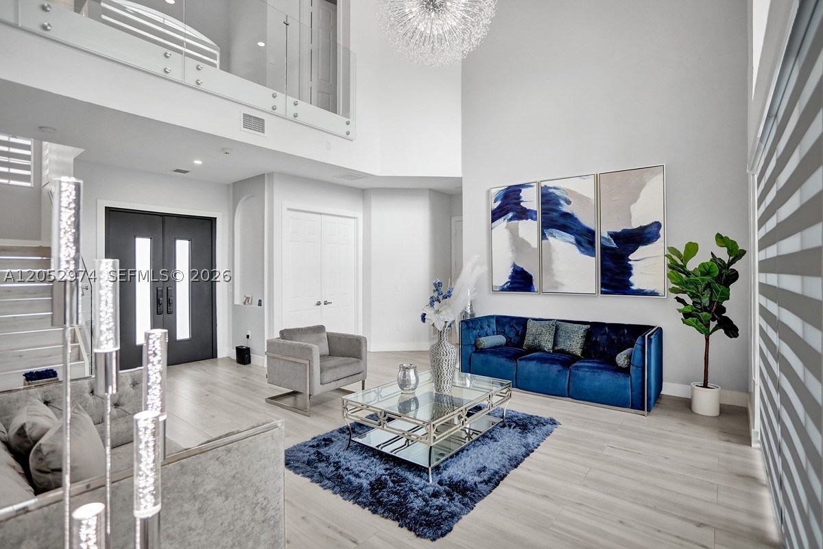 SUNSET LAKES PLAT THREE - Residential