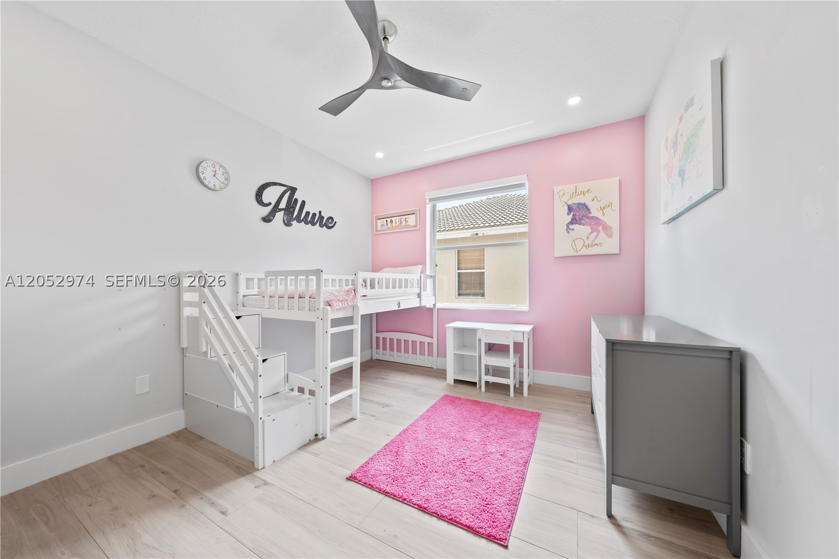 SUNSET LAKES PLAT THREE - Residential