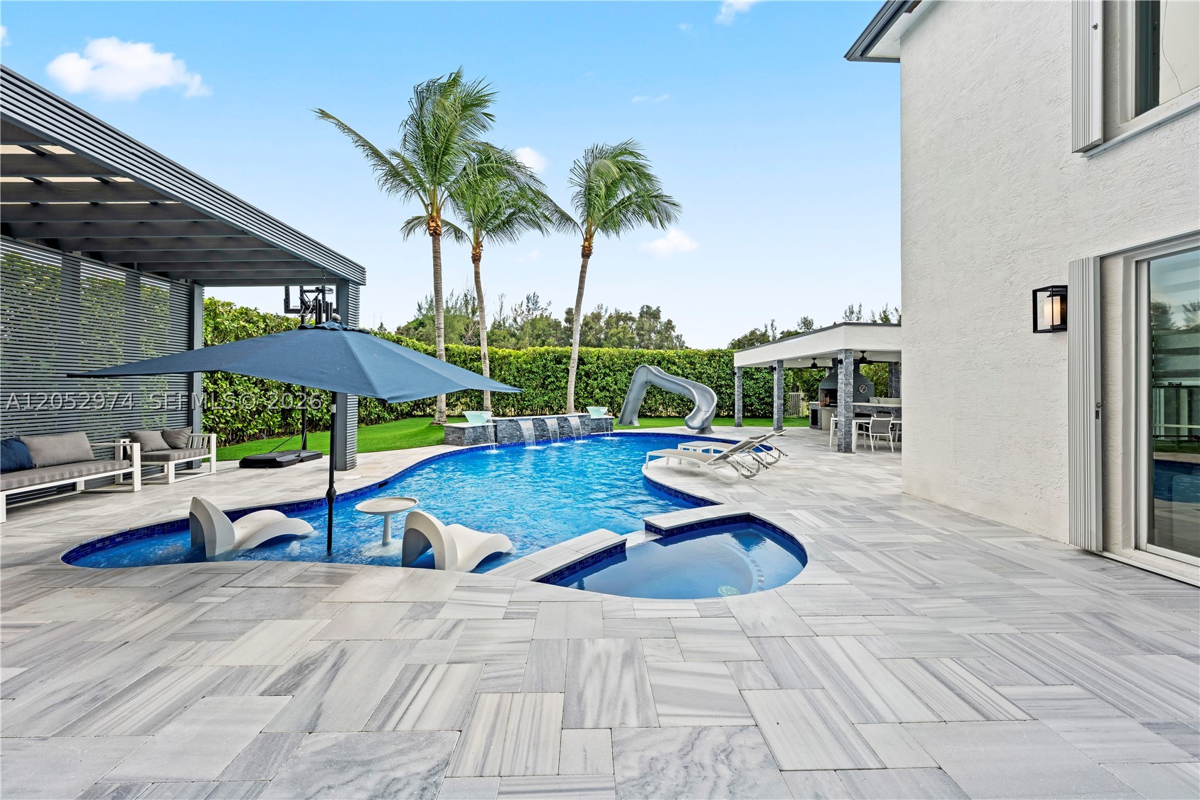 SUNSET LAKES PLAT THREE - Residential