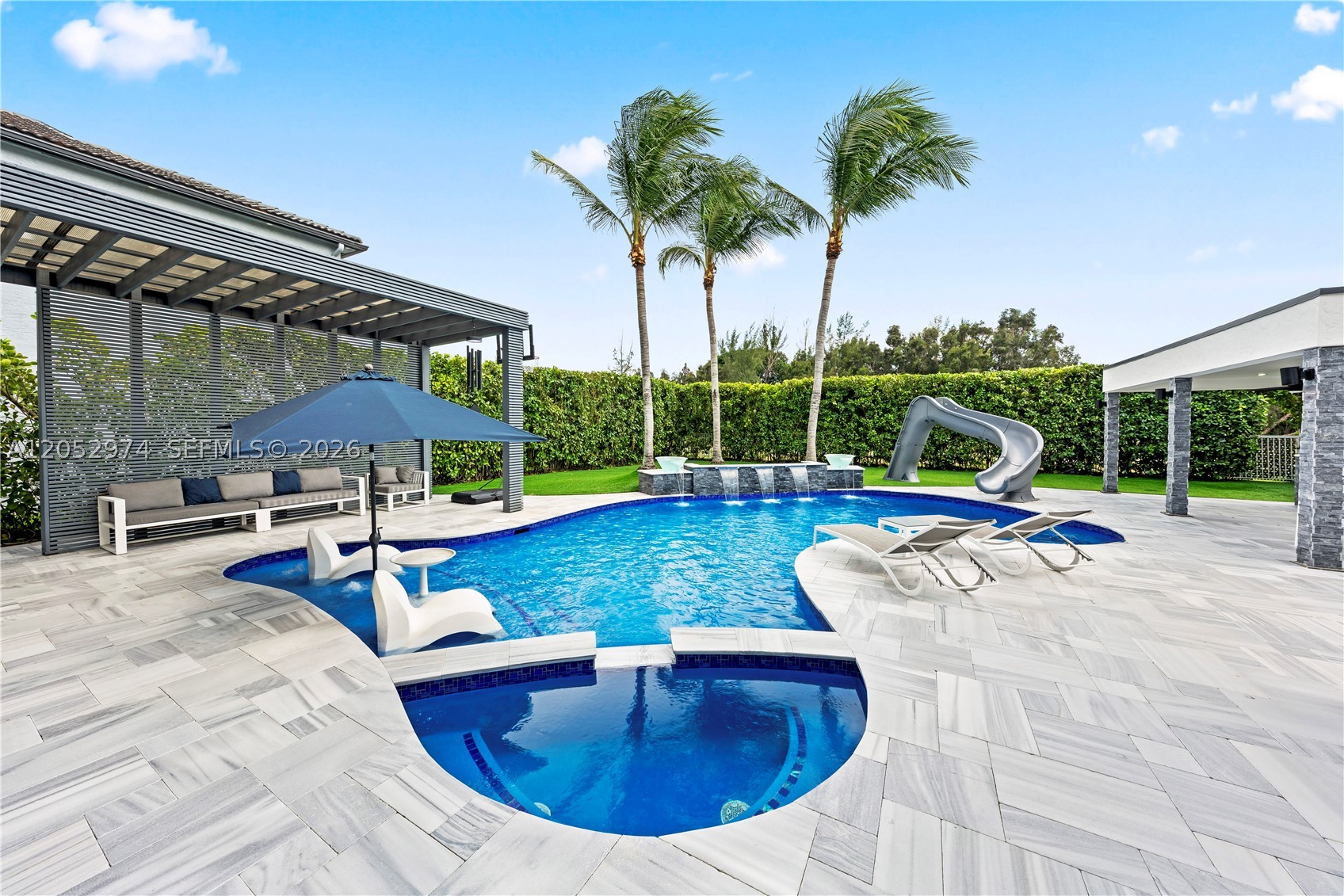 SUNSET LAKES PLAT THREE - Residential