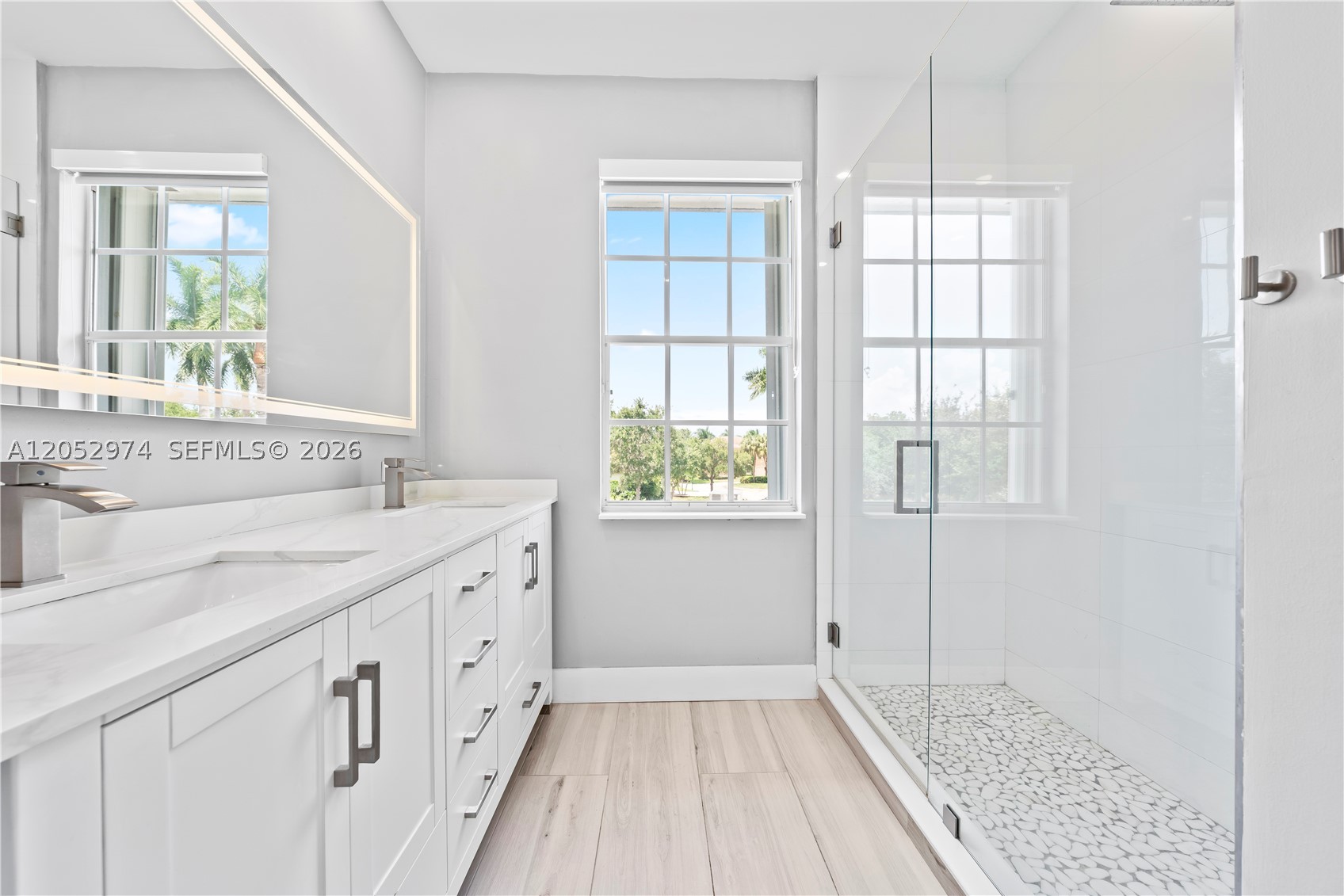 SUNSET LAKES PLAT THREE - Residential