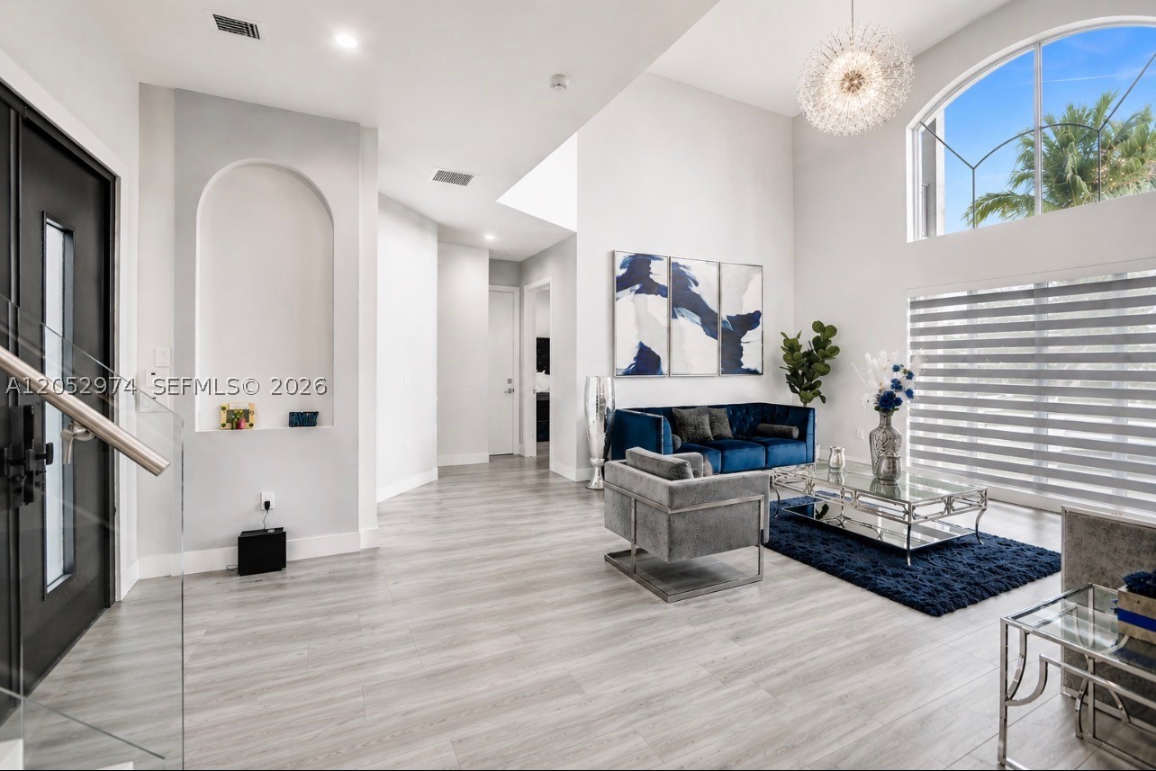 SUNSET LAKES PLAT THREE - Residential