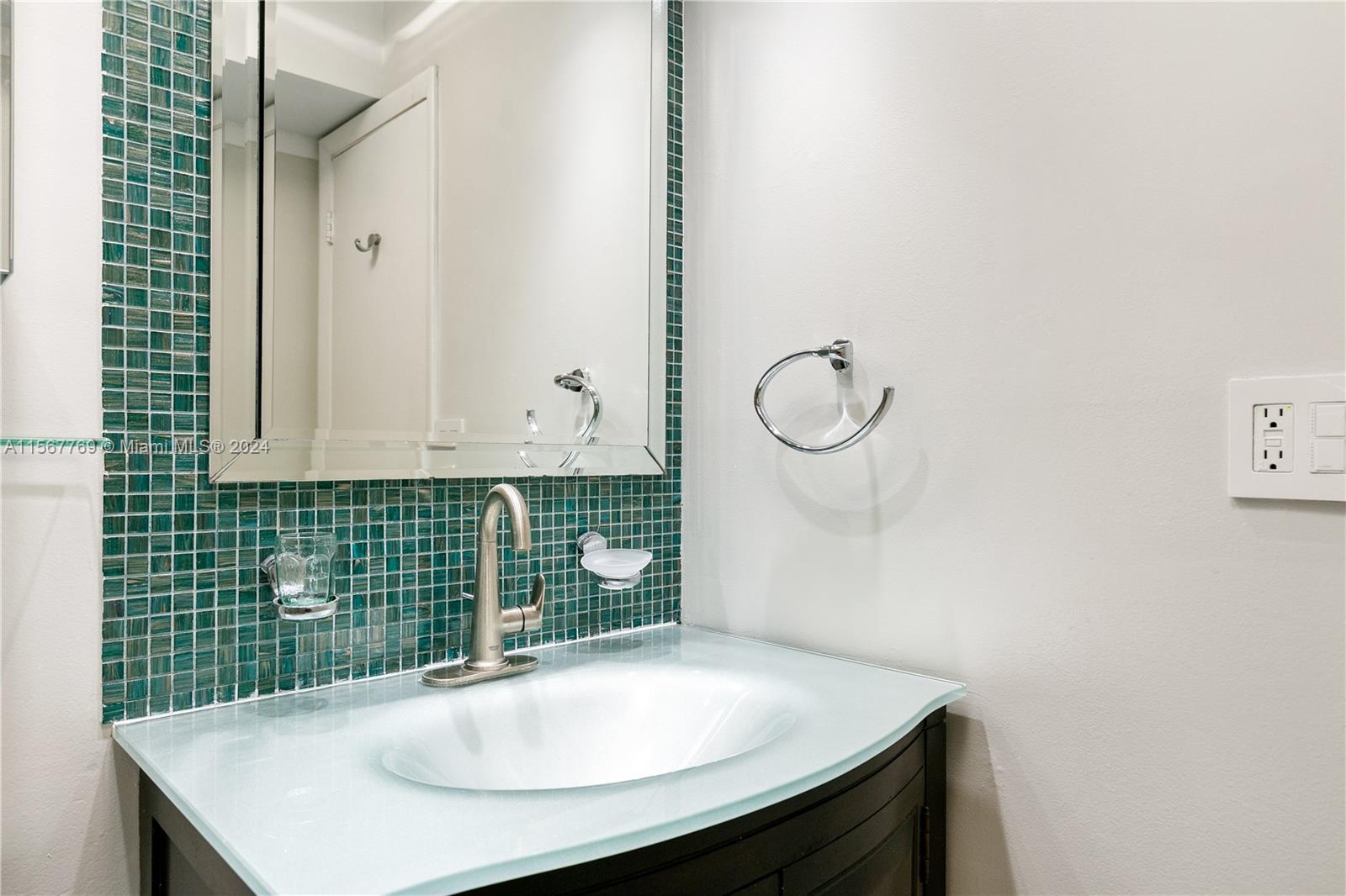 ALLINGTON TOWERS NORTH CO - Residential Lease