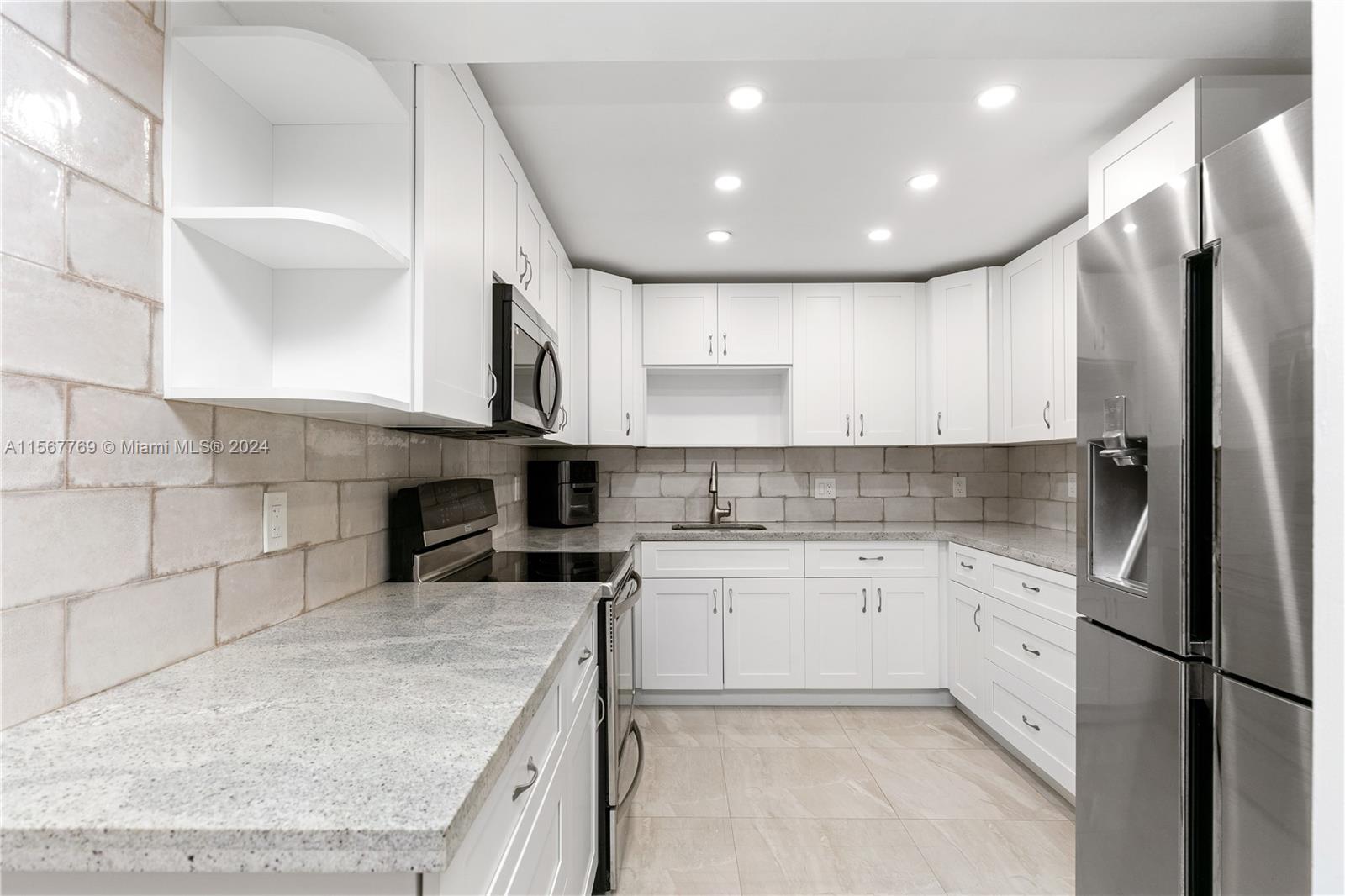 ALLINGTON TOWERS NORTH CO - Residential Lease