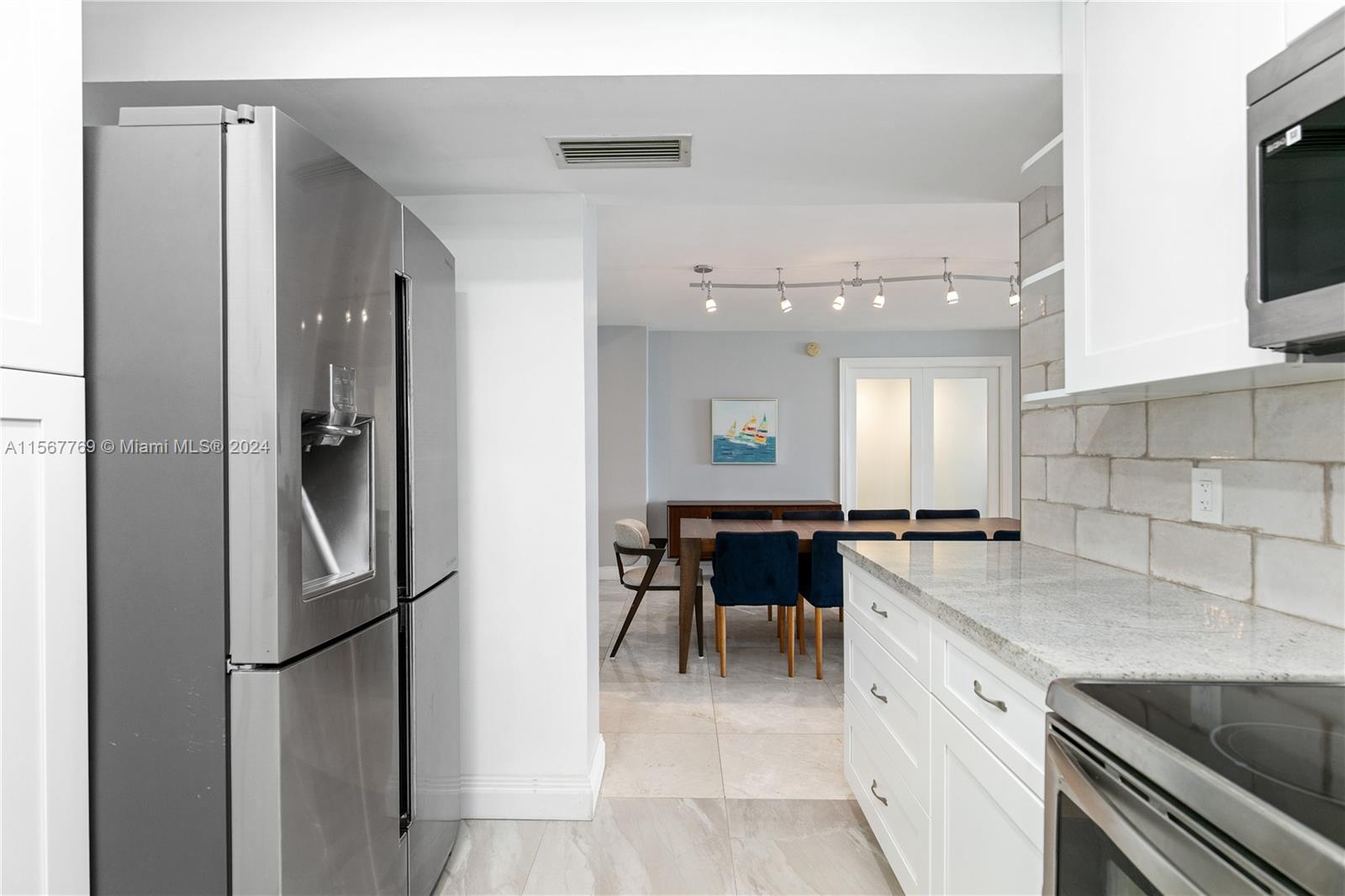 ALLINGTON TOWERS NORTH CO - Residential Lease