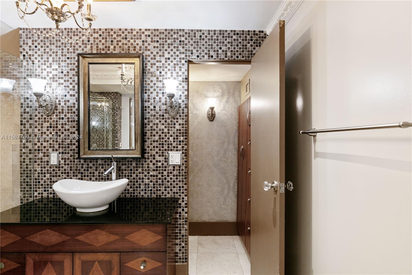 ALLINGTON TOWERS NORTH CO - Residential Lease