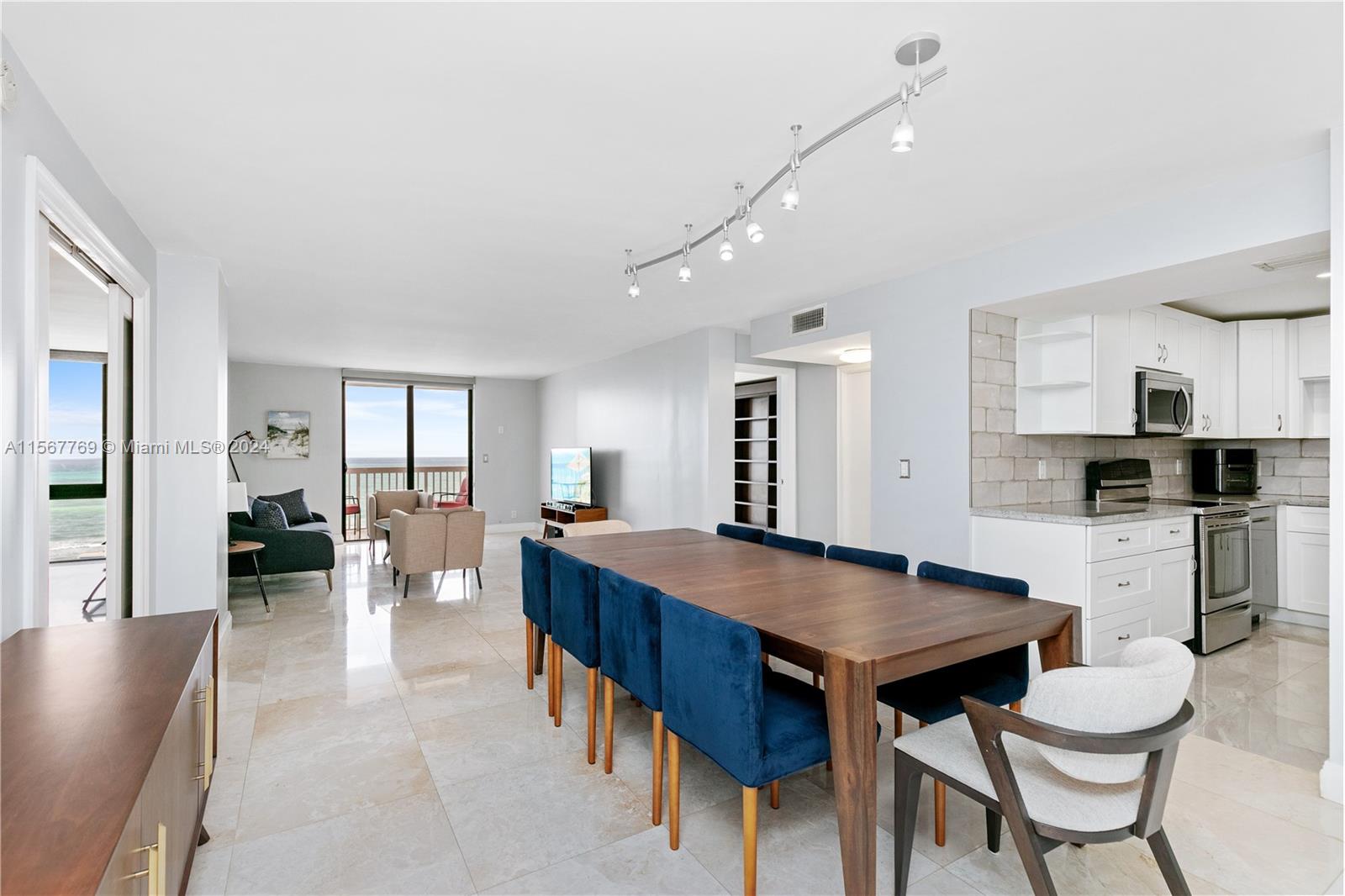 ALLINGTON TOWERS NORTH CO - Residential Lease