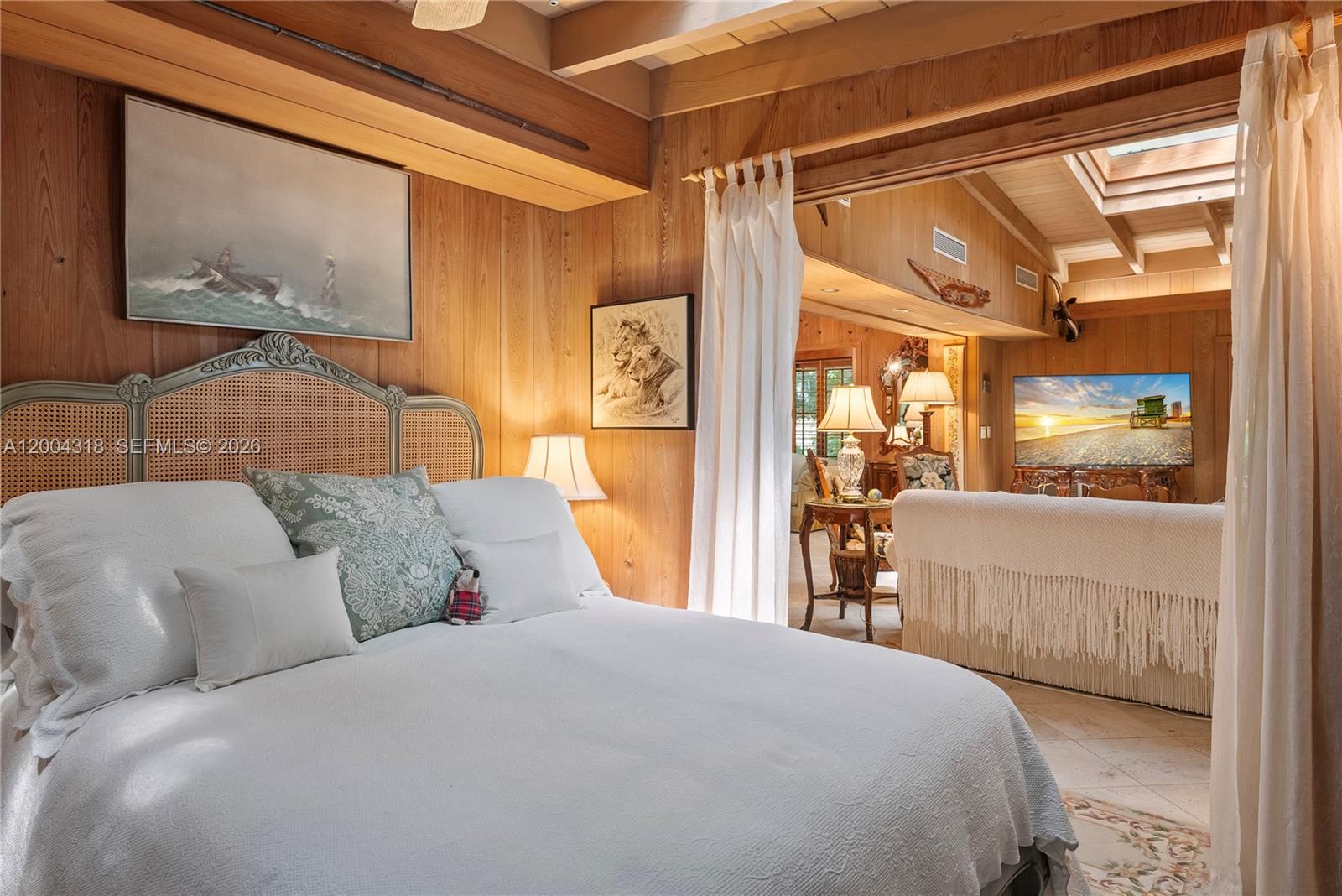 THE MOORINGS PB 31-52 - Residential