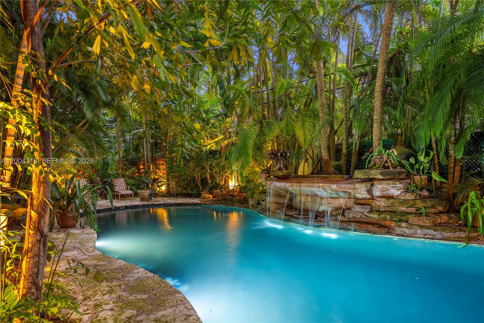 THE MOORINGS PB 31-52 - Residential