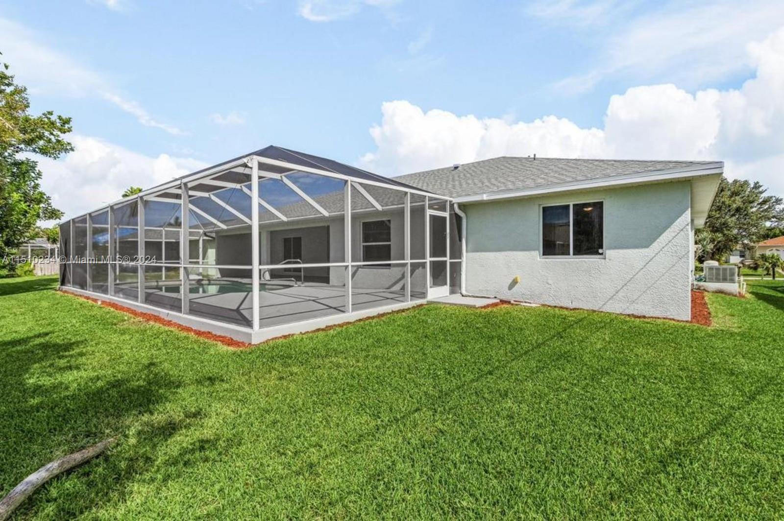 CAPE CORAL - Residential