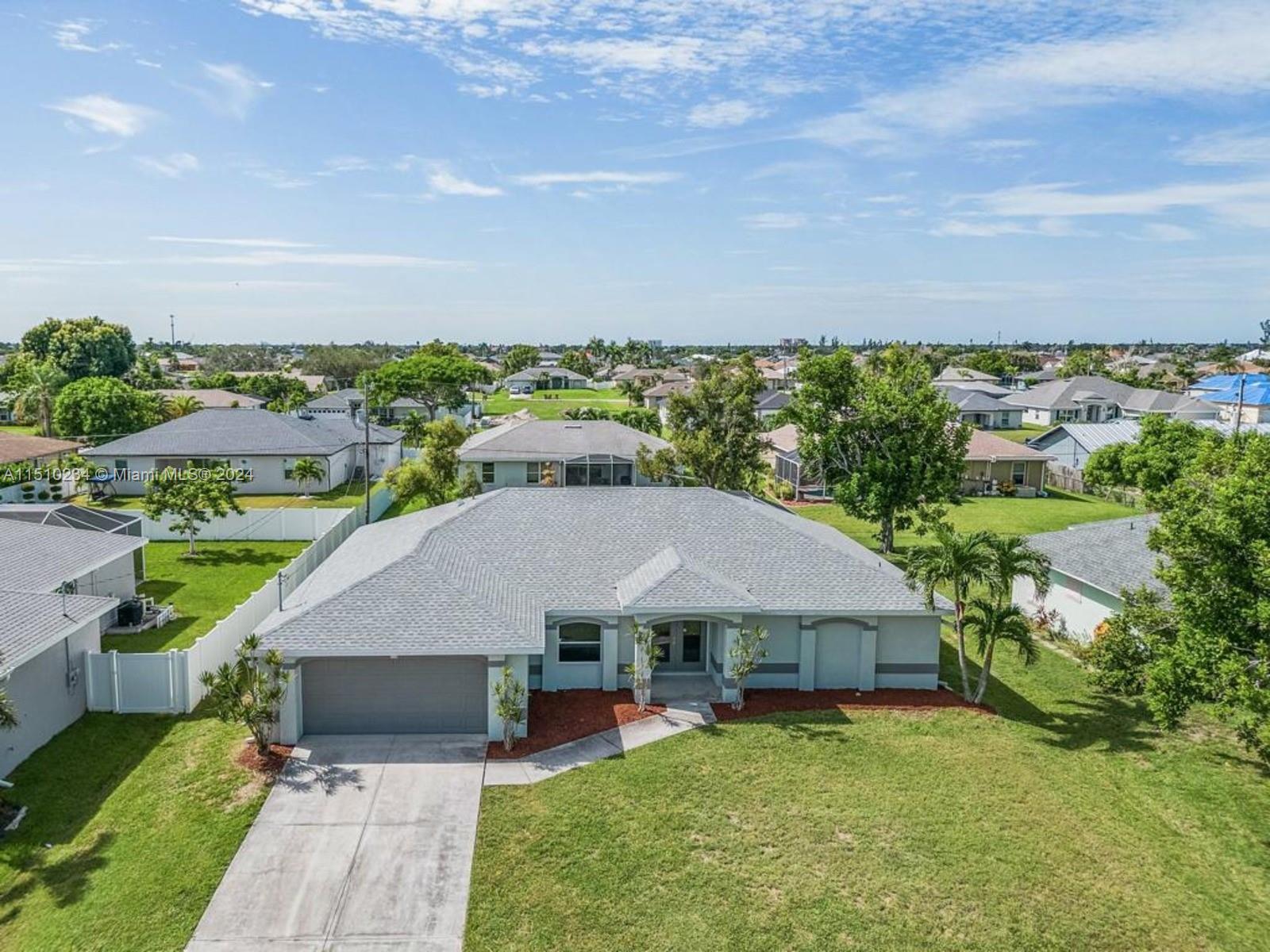 CAPE CORAL - Residential