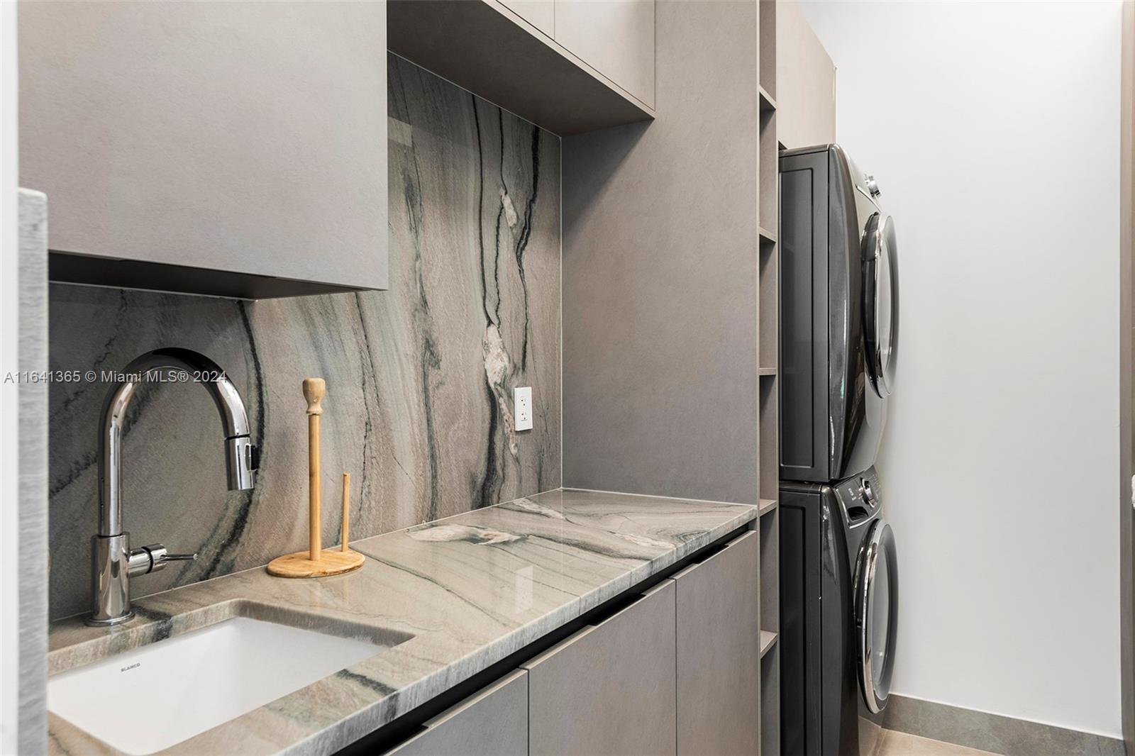 CORAL RIDGE - Residential