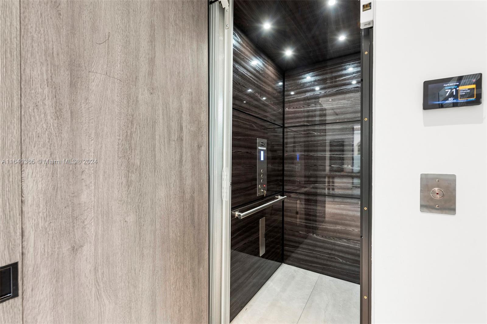 CORAL RIDGE - Residential