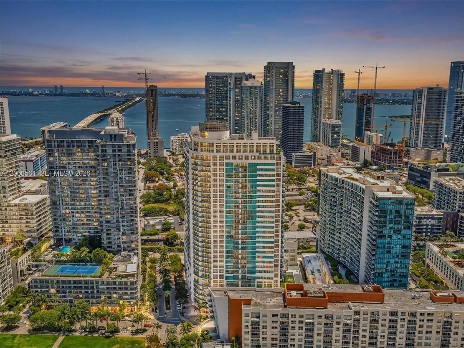 MOTIVATED SELLER | Limited Edition Duplex living in the heart of Midtown Miami 
Over 1,460 SF of elevated space featuring 2 full baths and a unique multi-level layout designed for both comfort and style.

Live where lifestyle meets convenience—this residence is set within a top-tier community offering true resort-style amenities:
• Rooftop pool + jacuzzi
• State-of-the-art fitness center
• Summer kitchen + entertaining spaces
• Deeded parking & more

NEW:
TILE FLOORING
WASHER/DRYER
WATER HEATER
WATER FILTRATION SYSTEM

All within the energy of Midtown—shopping, dining, design, and culture at your doorstep.