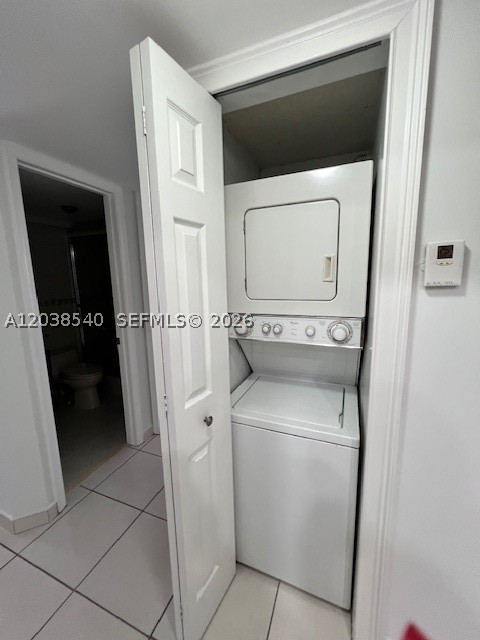 LAGO GRANDE TWO CONDO - Residential