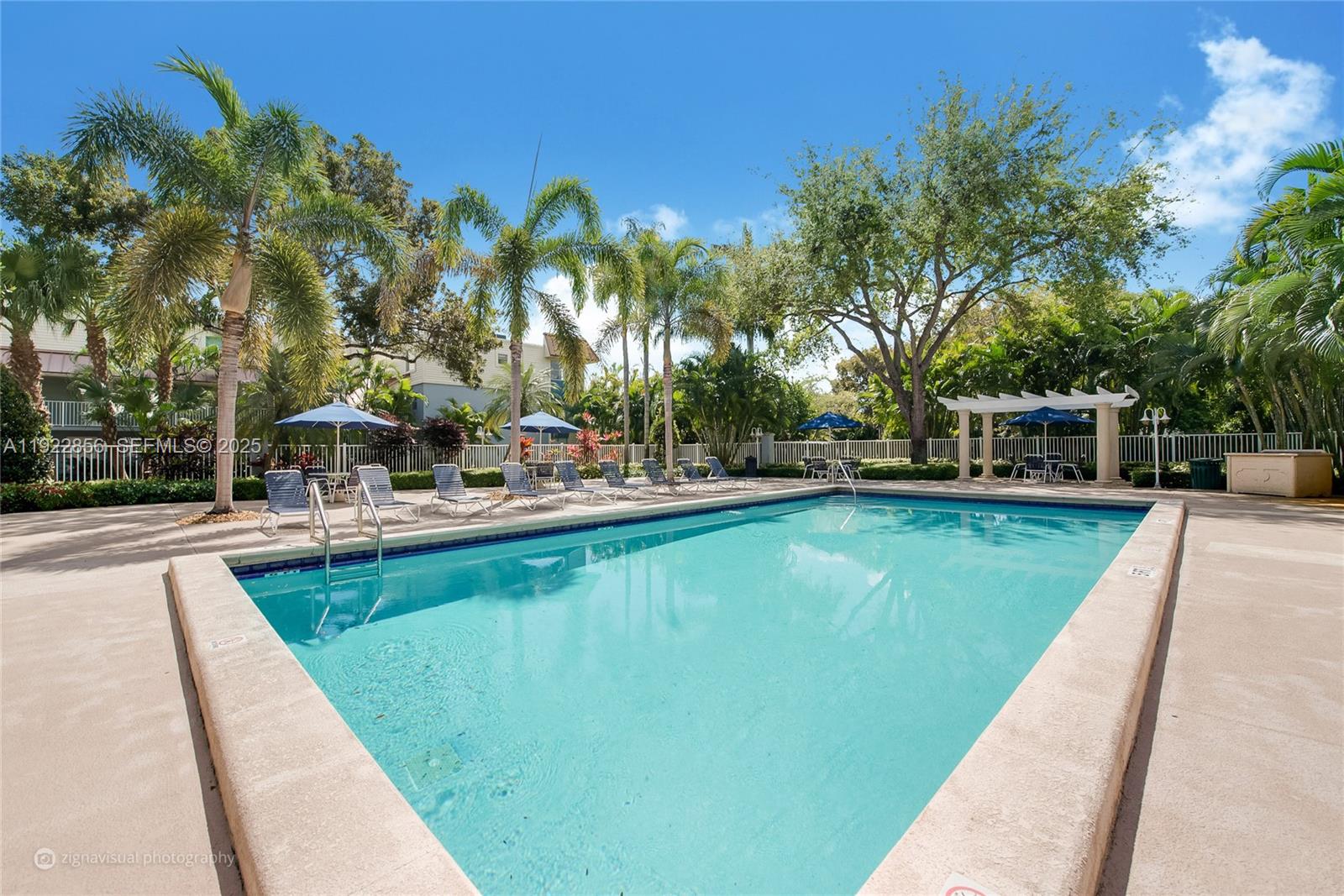SUNWOOD CONDO - Residential