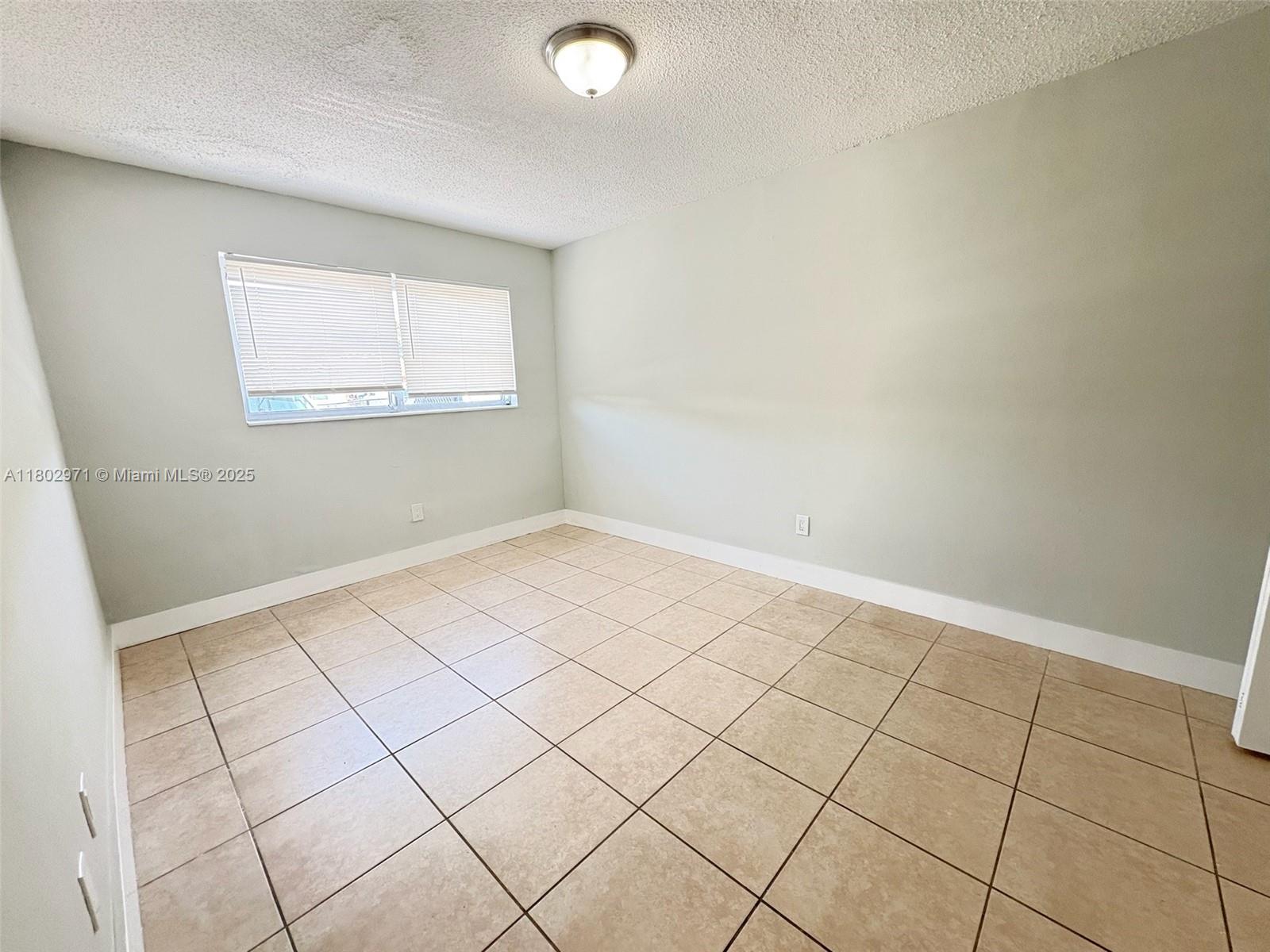 LYNN PARK REPLAT - Residential Lease