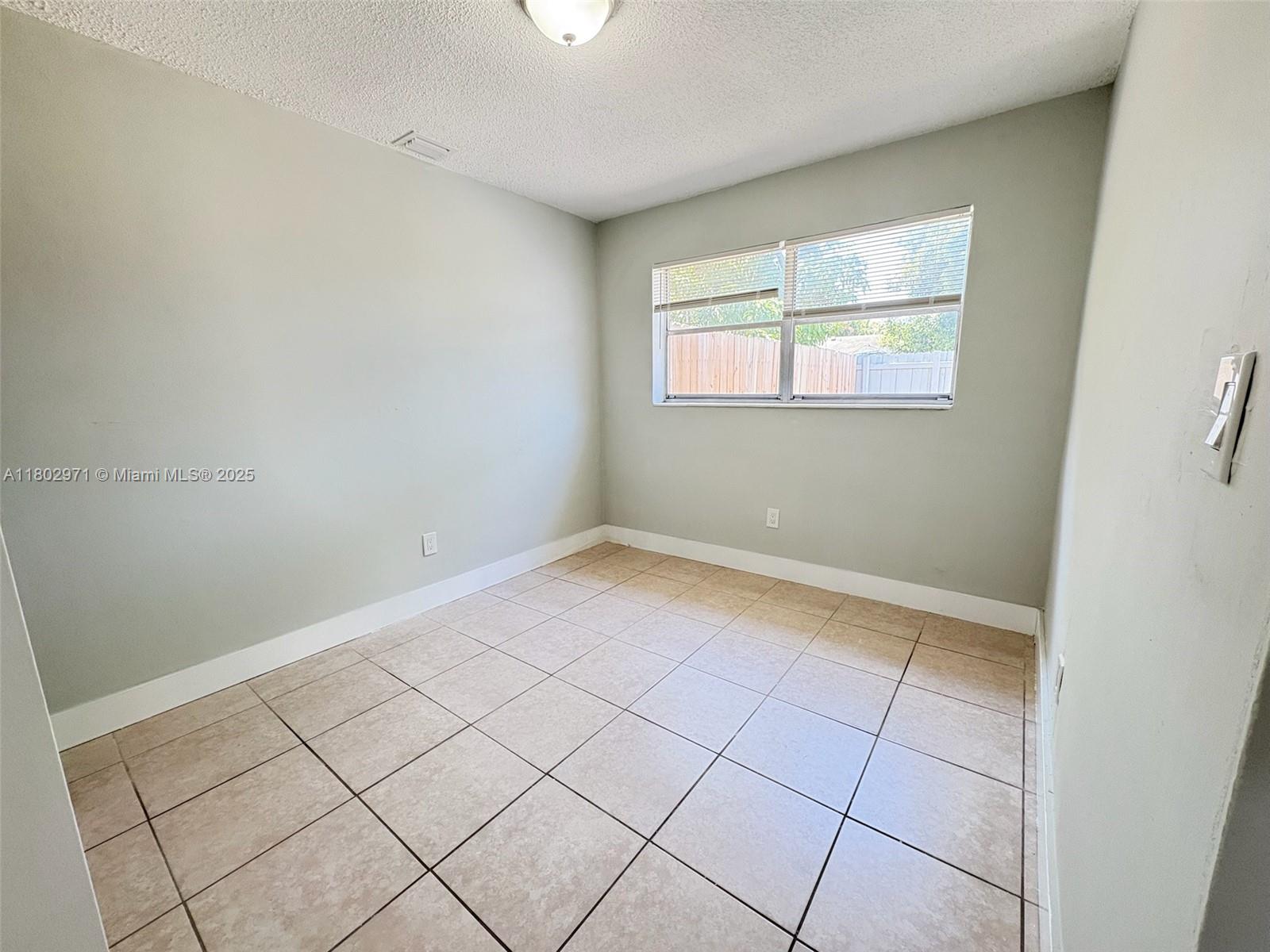 LYNN PARK REPLAT - Residential Lease