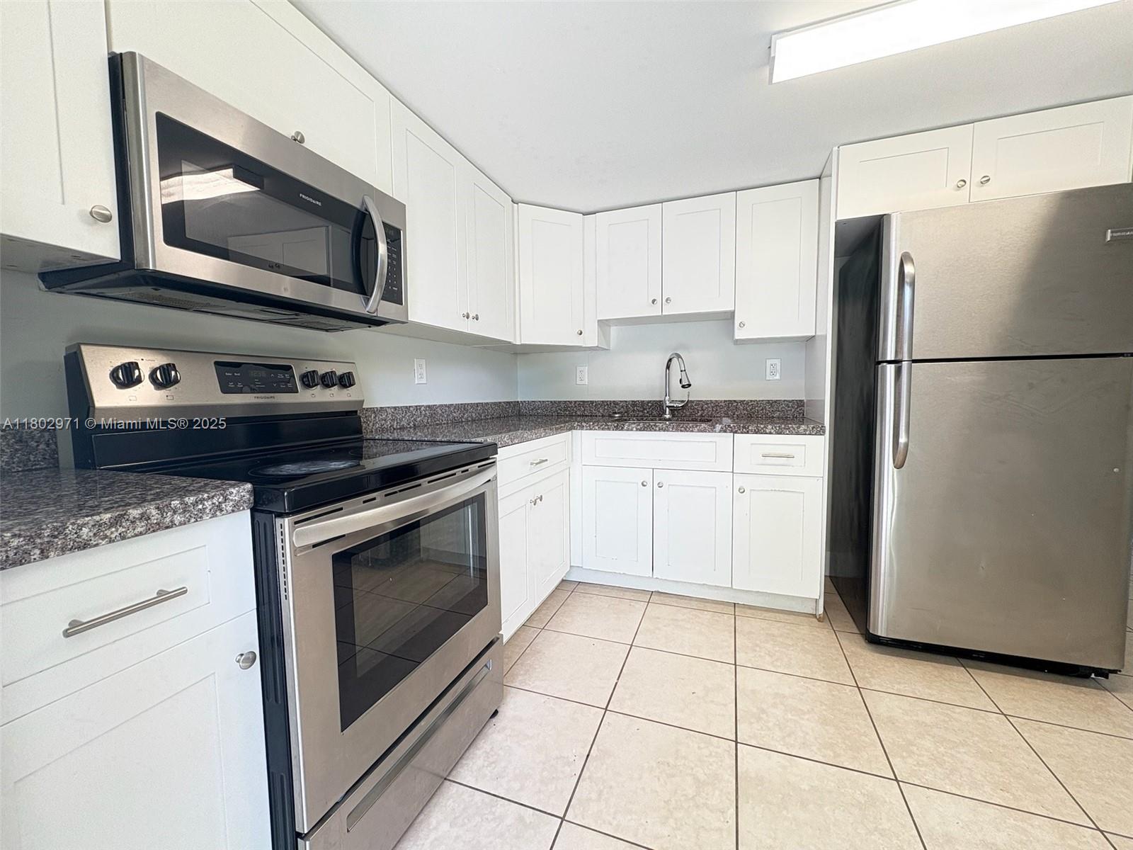 LYNN PARK REPLAT - Residential Lease
