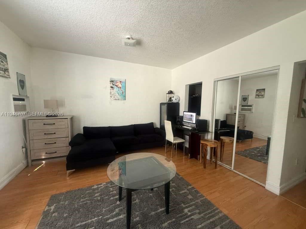 EUCLID CONDO - Residential