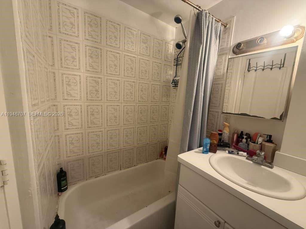EUCLID CONDO - Residential